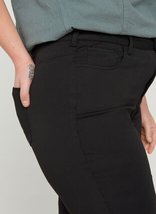 Stay black Amy Jeans mit hoher Taille, Black, Model image number 2