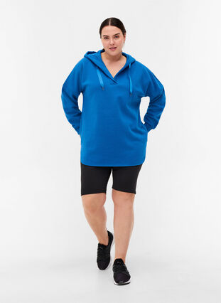 Sweatshirt mit Kapuze und Schlitz, Daphne Blue, Model image number 3