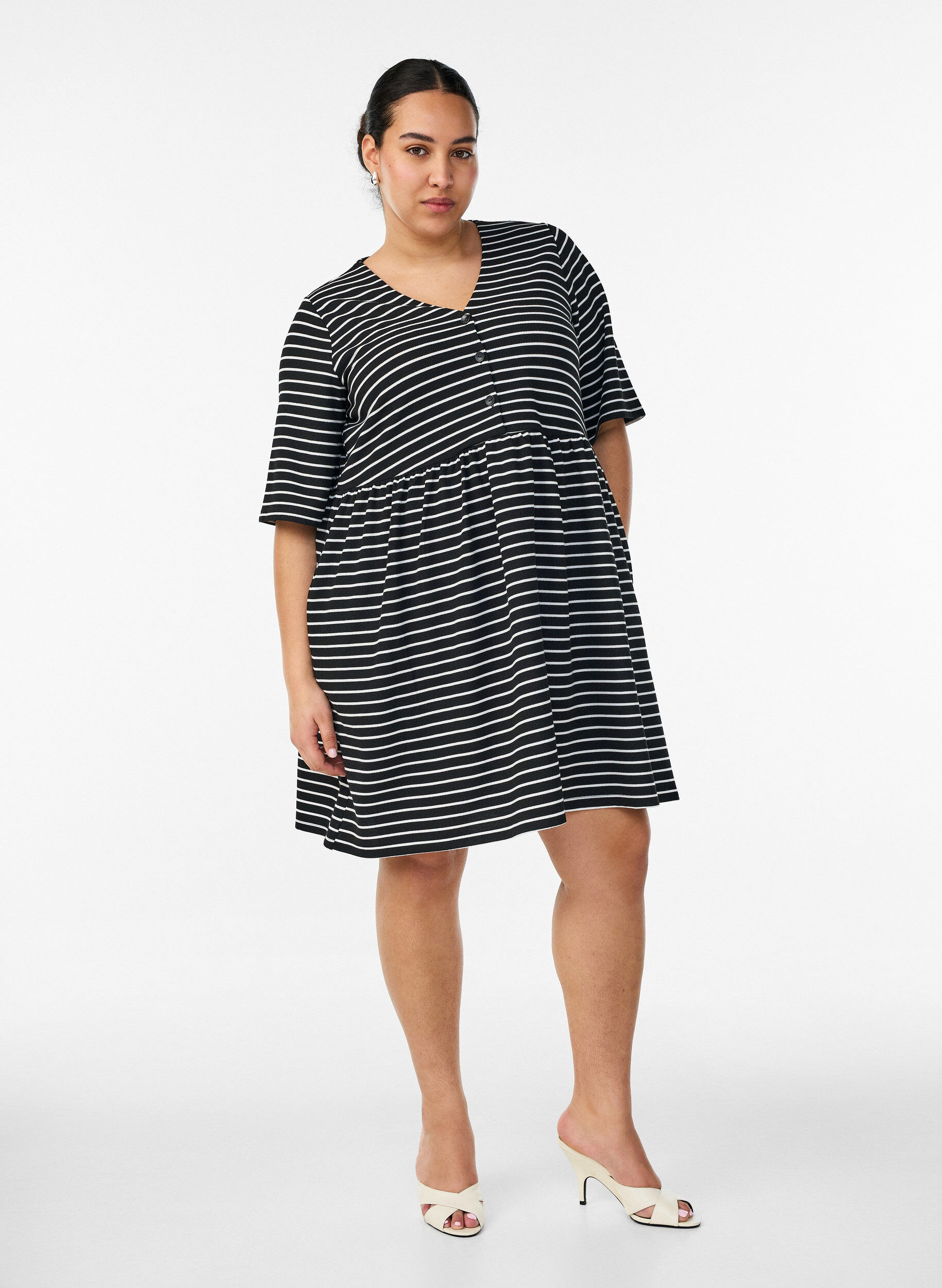 ZizziKleid mit gerippter Textur und Empire-Linie, Wei&szlig;, Model image number 1