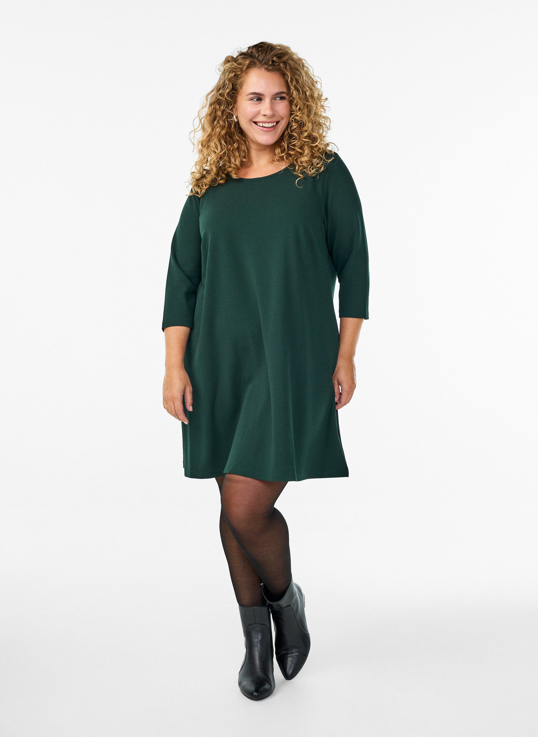 ZizziFLASH - Kurz geschnittenes A-Linien Kleid aus Webstoff mit 3/4 &Auml;rmeln, Gr&uuml;n, Model image number 1