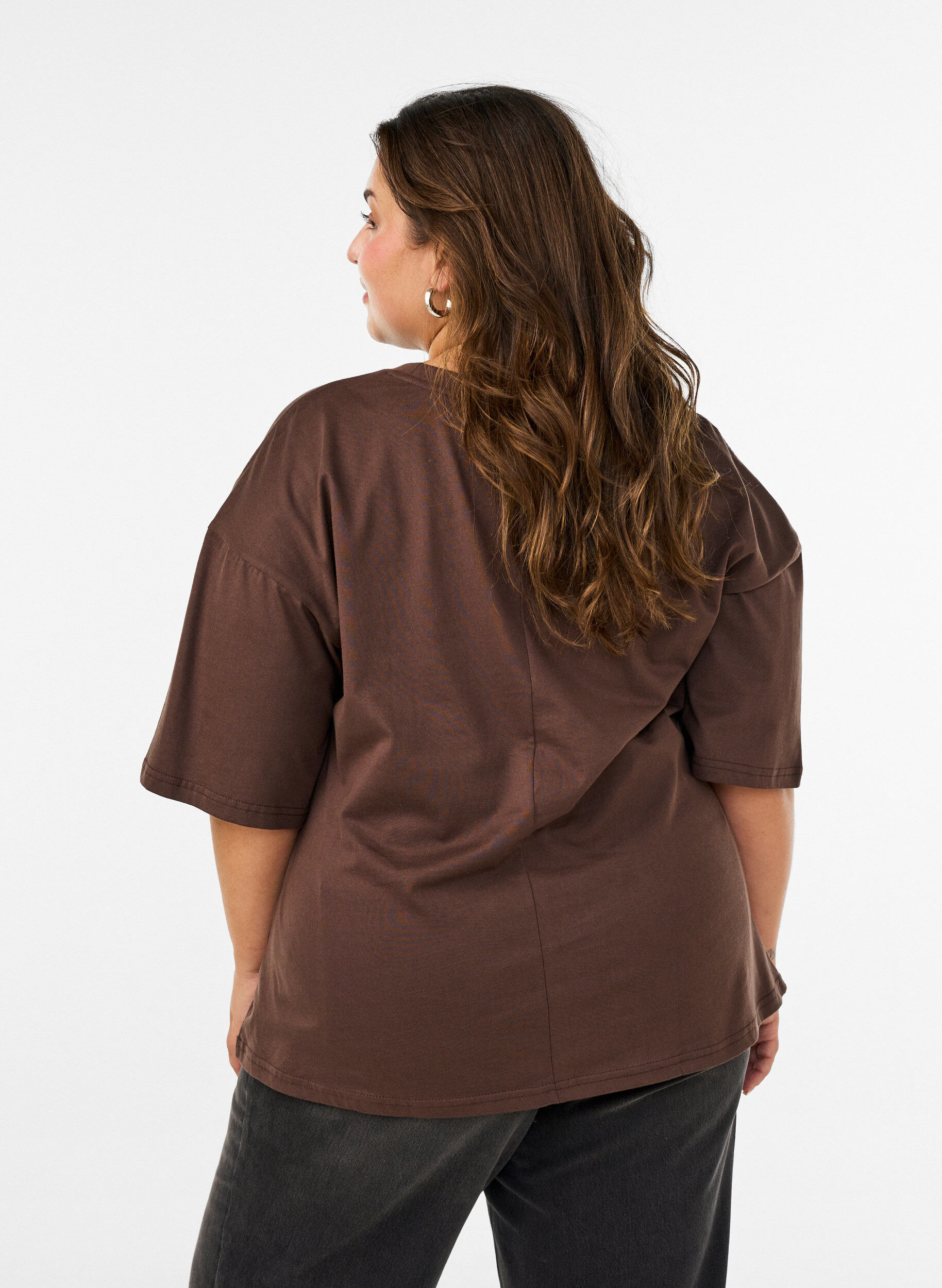 ZizziT-Shirt mit drapiertem Detail, Braun, Model image number 2