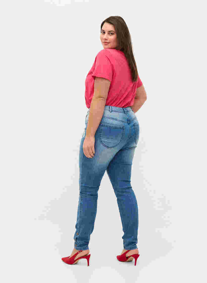 Super Slim Amy Jeans mit Schlitz und Knöpfen, Light blue, Model image number 1