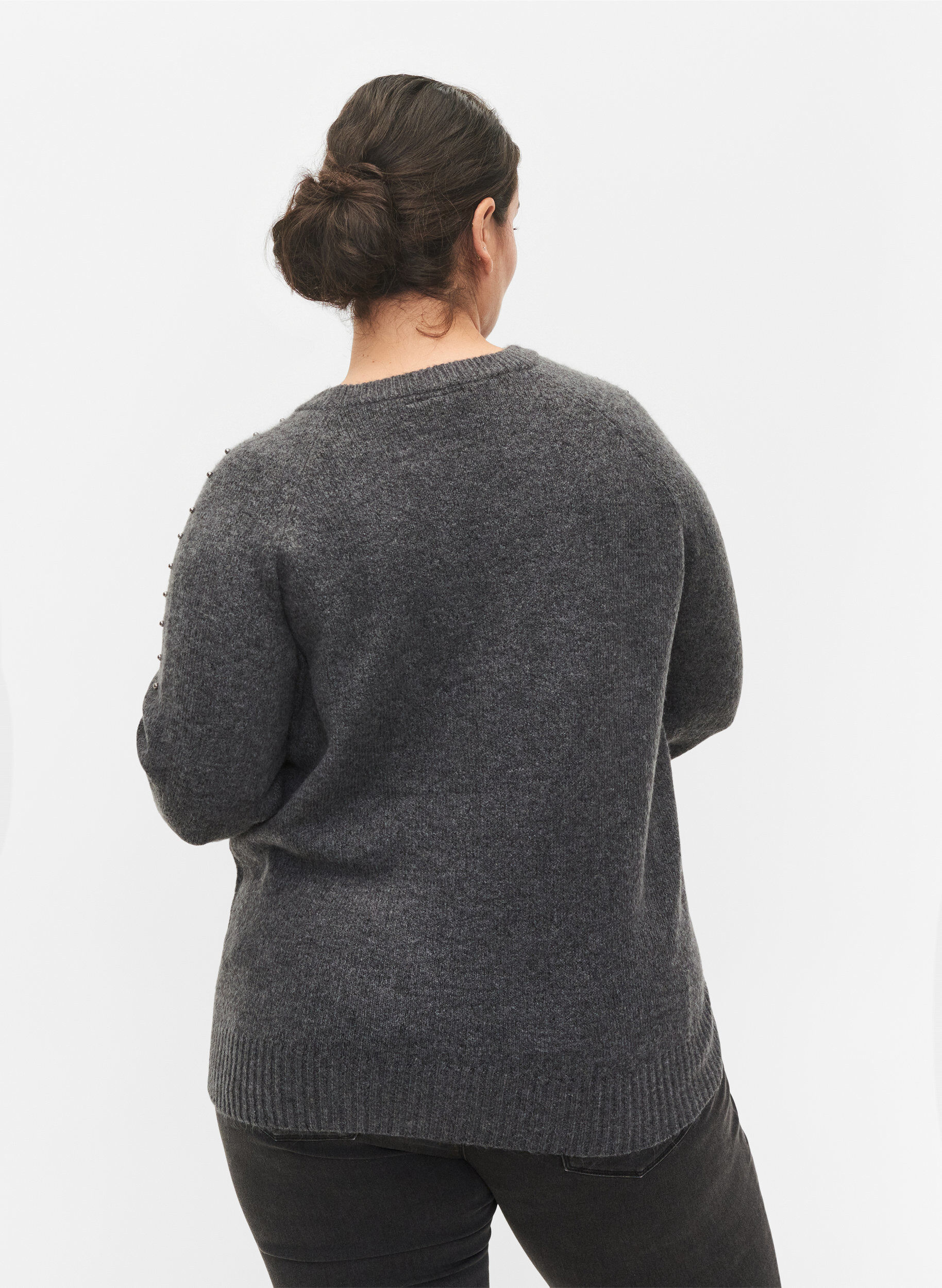 Zizzi	 Strickbluse mit Perlen, Dark Grey Melange, Model image number 1