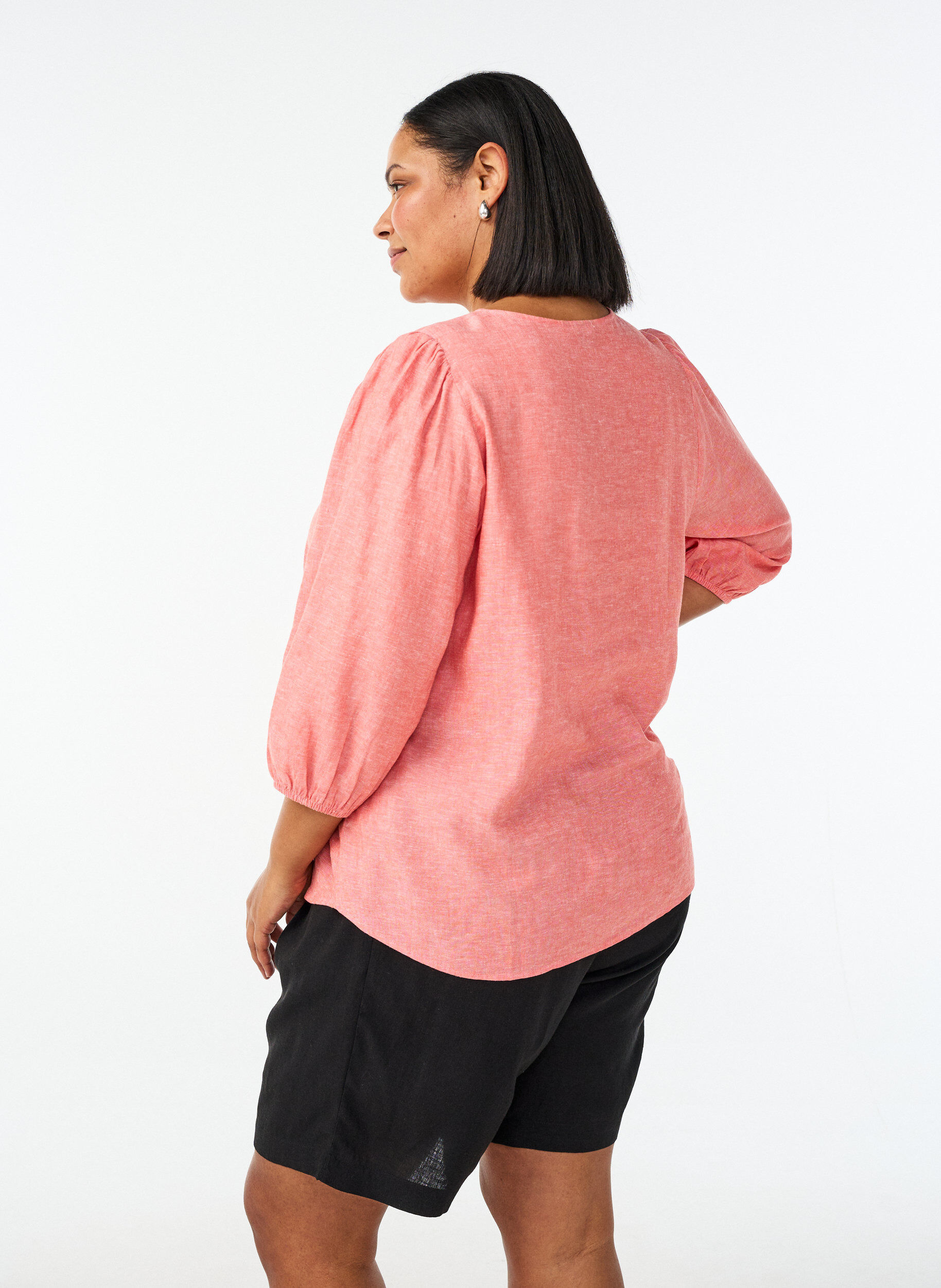 ZizziHoch taillierte Shorts aus Leinen und Viskose, Schwarz, Model image number 2