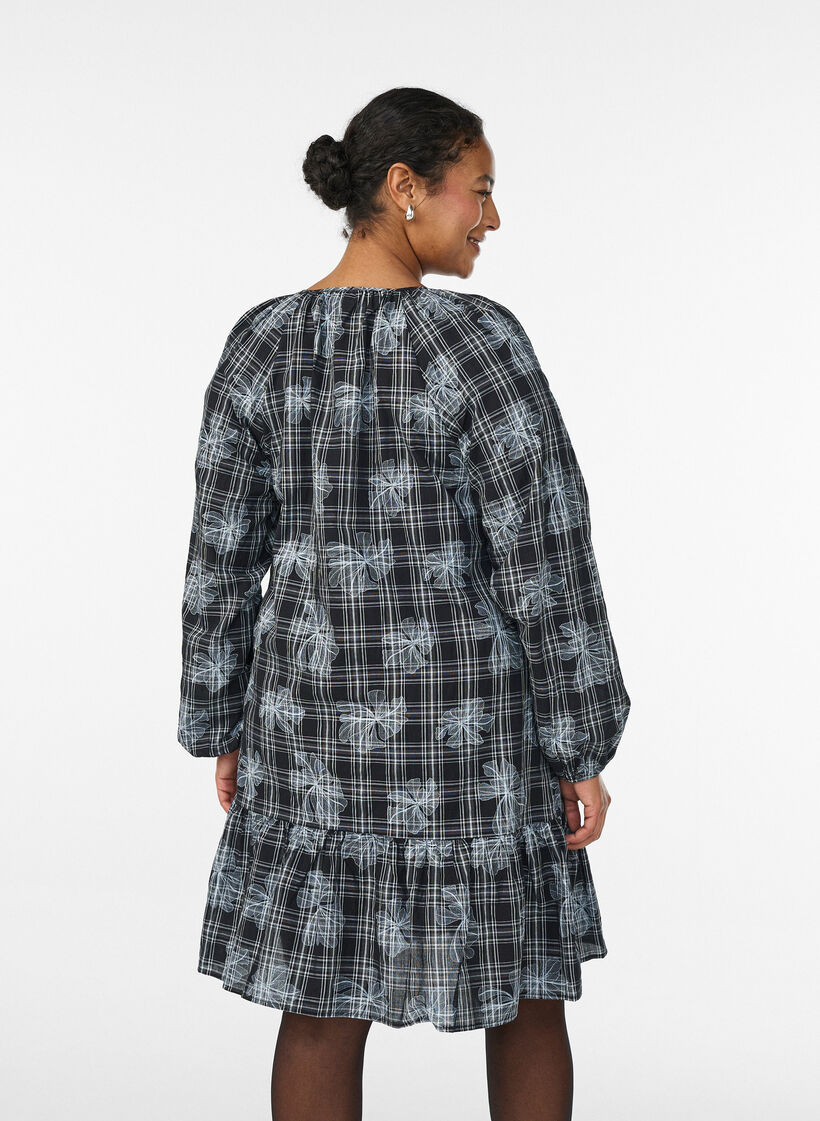 Kurzes Kleid mit Karo- und Blumenmuster, Schwarz, Model image number 2