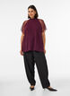 Bluse mit kurzen &Auml;rmeln aus Spitze und hohem Kragen, Rot, Model image number 1