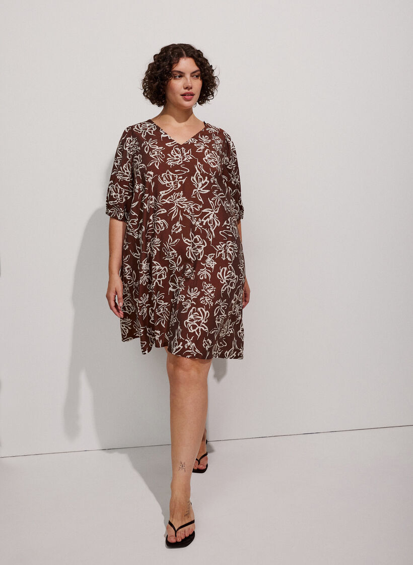 Kurzes A-Linien-Kleid mit V-Ausschnitt, Braun, Model image number 1