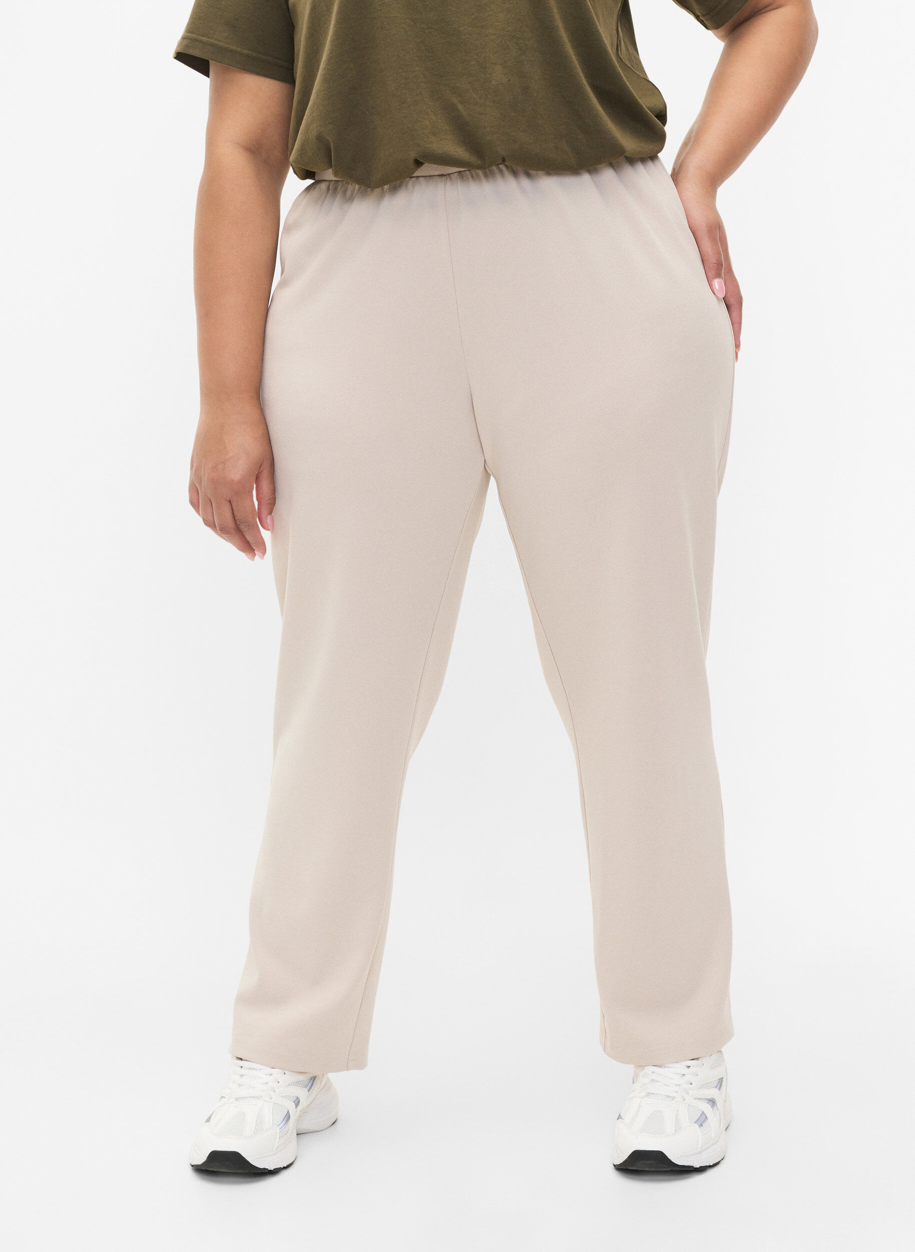 ZizziHose in Straight Fit, Beige, Model image number 2