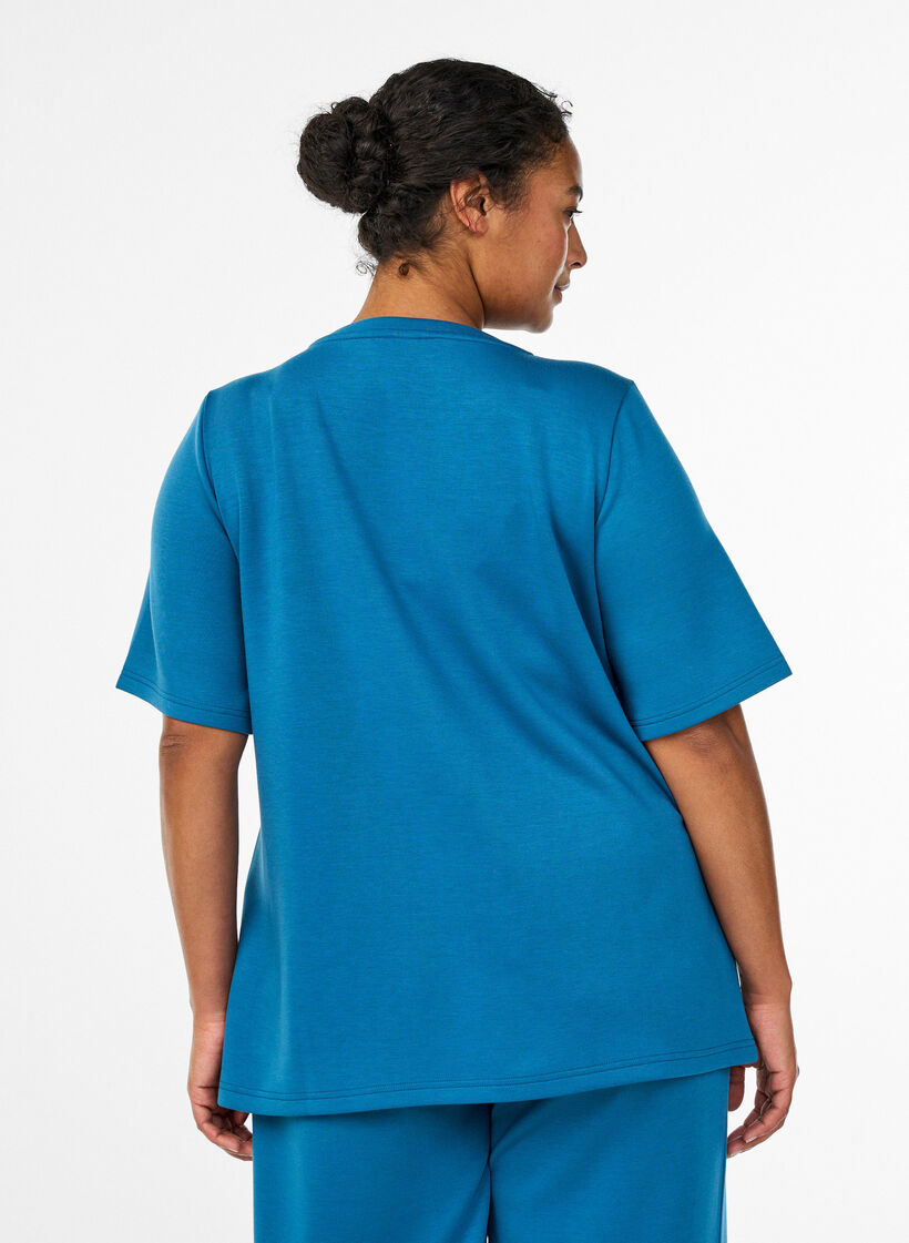 T-Shirt aus Modalgemisch, Petrol, Model image number 2