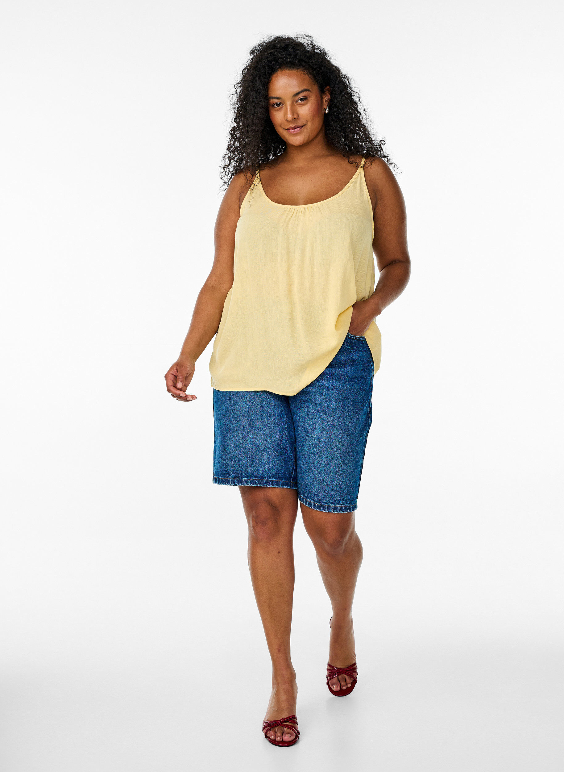 ZizziTr&auml;gertop aus Viskose, Gelb, Model image number 1