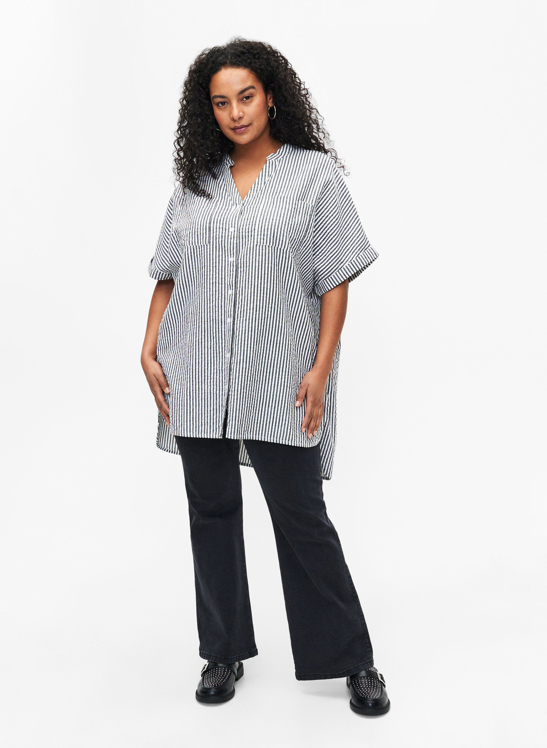 ZizziGestreiftes Hemd mit Brusttaschen, White/Black Stripe, Model image number 2