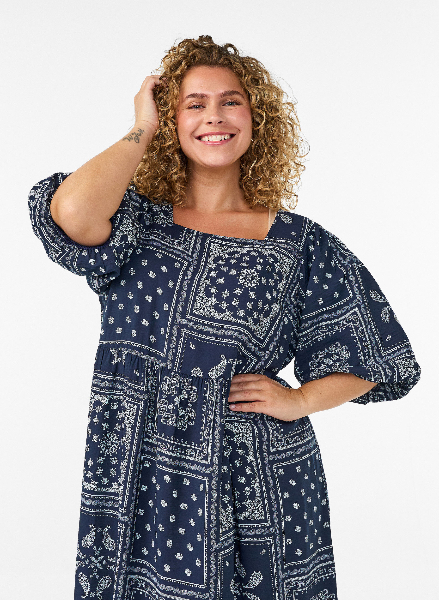 ZizziKn&ouml;chellanges Kleid aus Viskose mit Paisley-Print und kurzen &Auml;rmeln, Blau, Model image number 2
