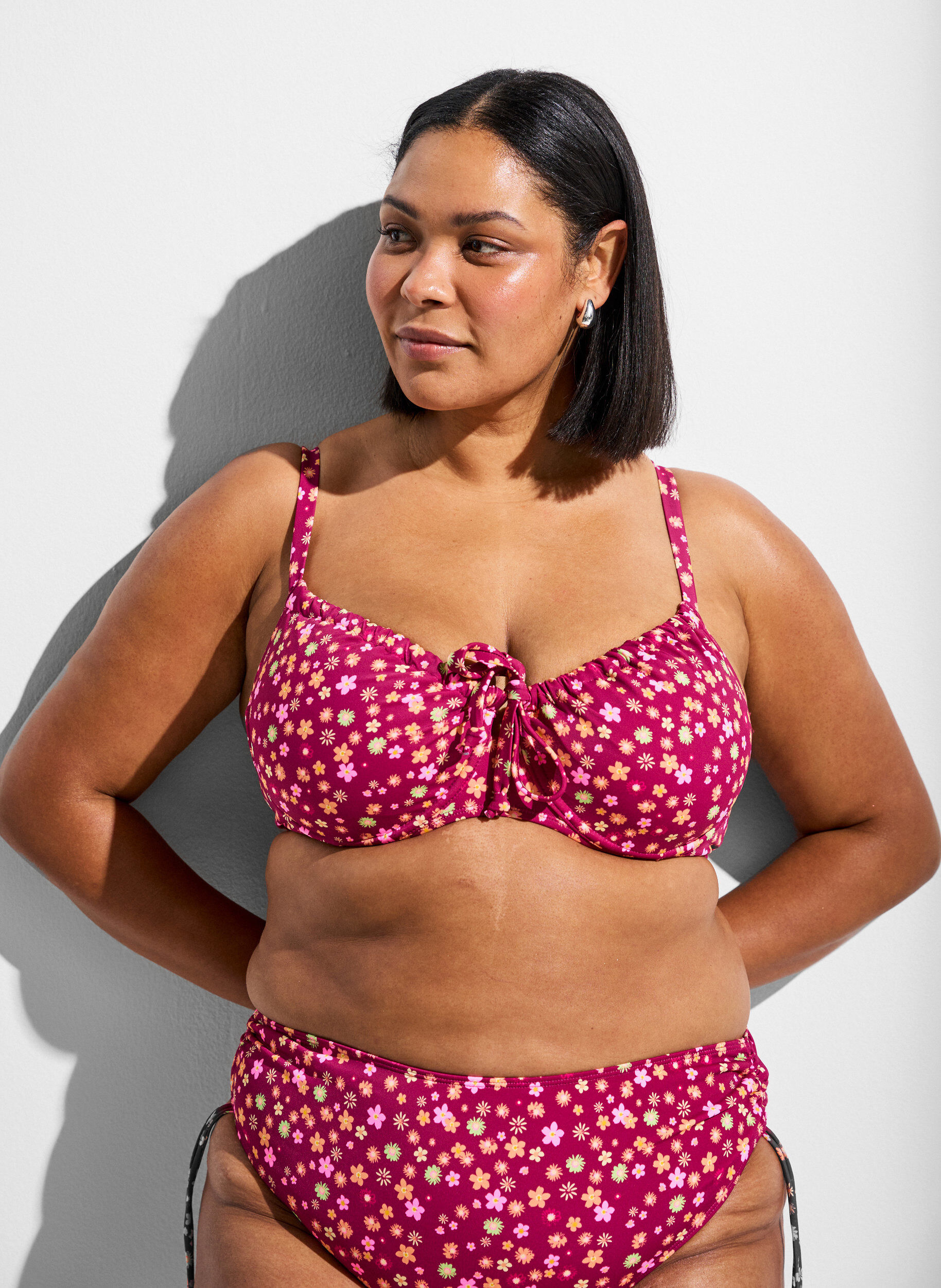 ZizziBikini Top mit B&uuml;gel und Tr&auml;gern zum Binden, Rot, Model image number 0