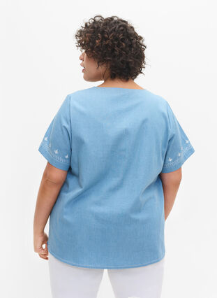 Kurzärmelige Bluse mit Stickerei, Light blue denim, Model image number 1