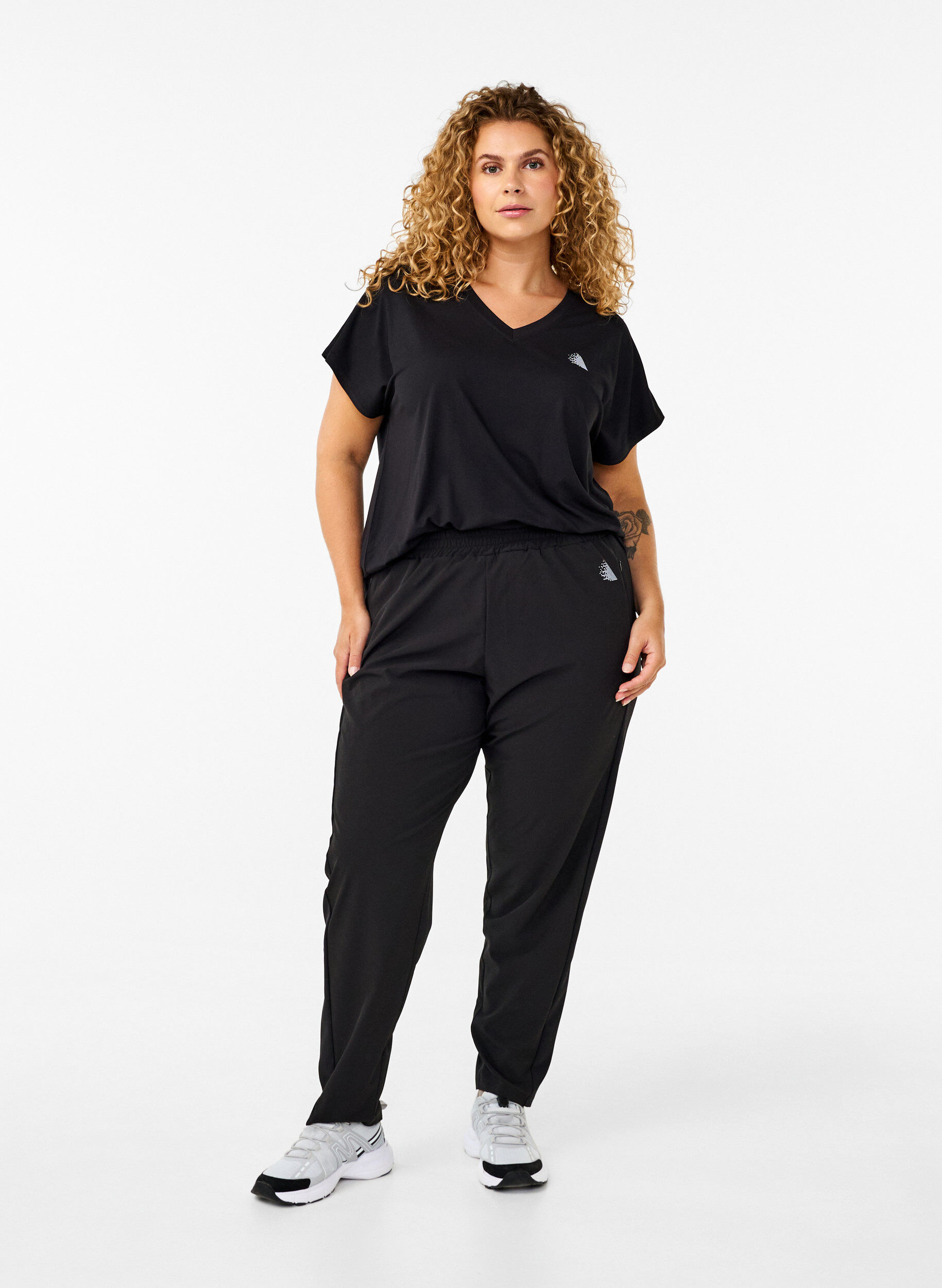 ZizziT-Shirt f&uuml;r das Training, mit V-Ausschnitt, Black, Model image number 2