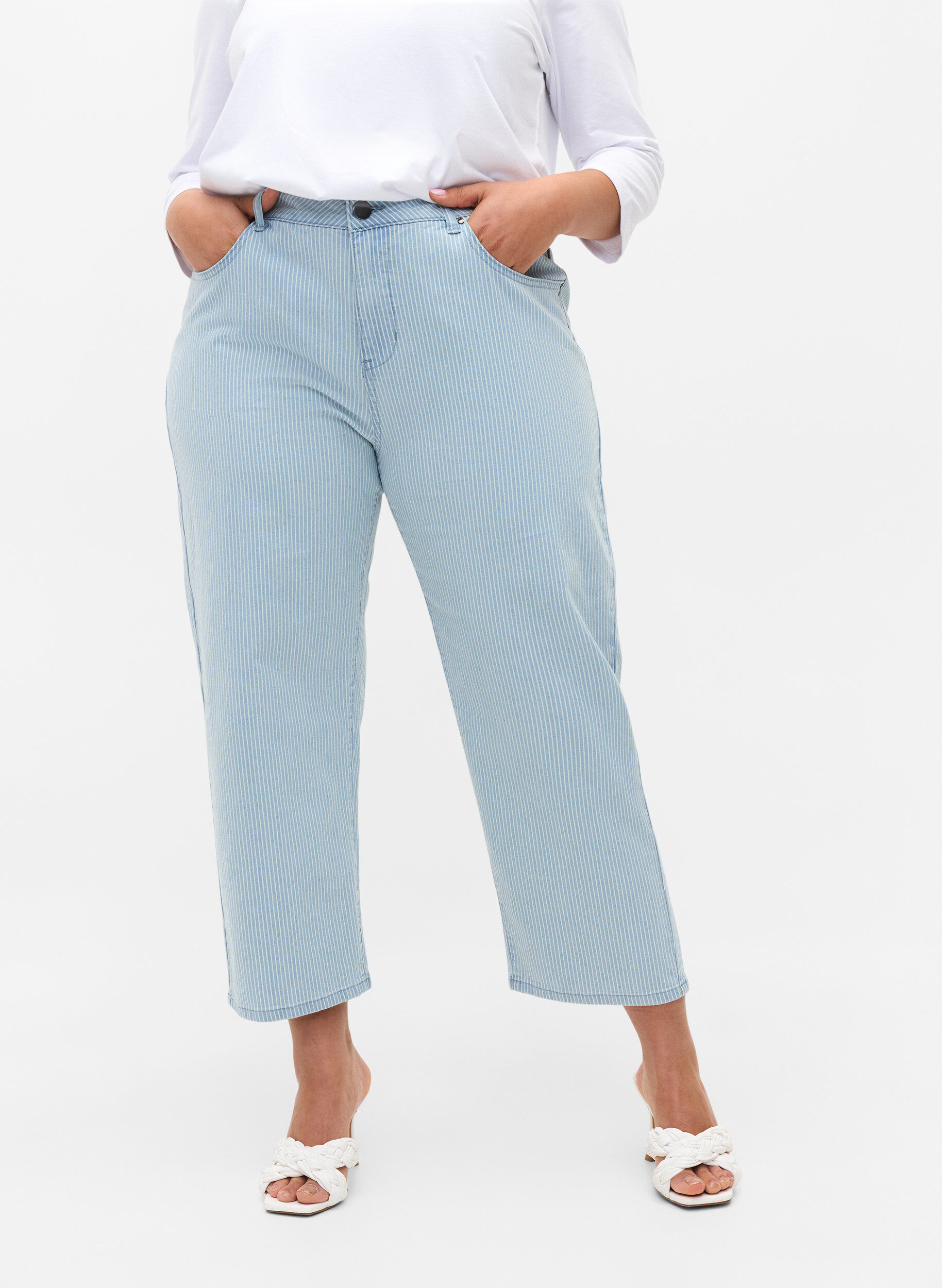 ZizziStraight Jeans mit Kn&ouml;chell&auml;nge, Light Blue Stripe, Model image number 2