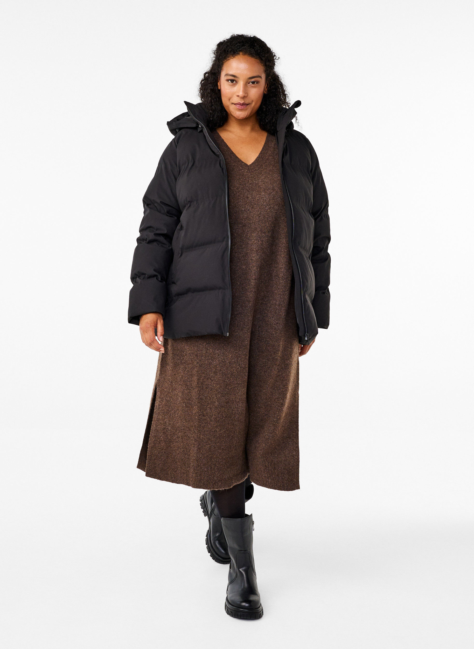 ZizziKurze Steppjacke mit Kapuze, Schwarz, Model image number 1