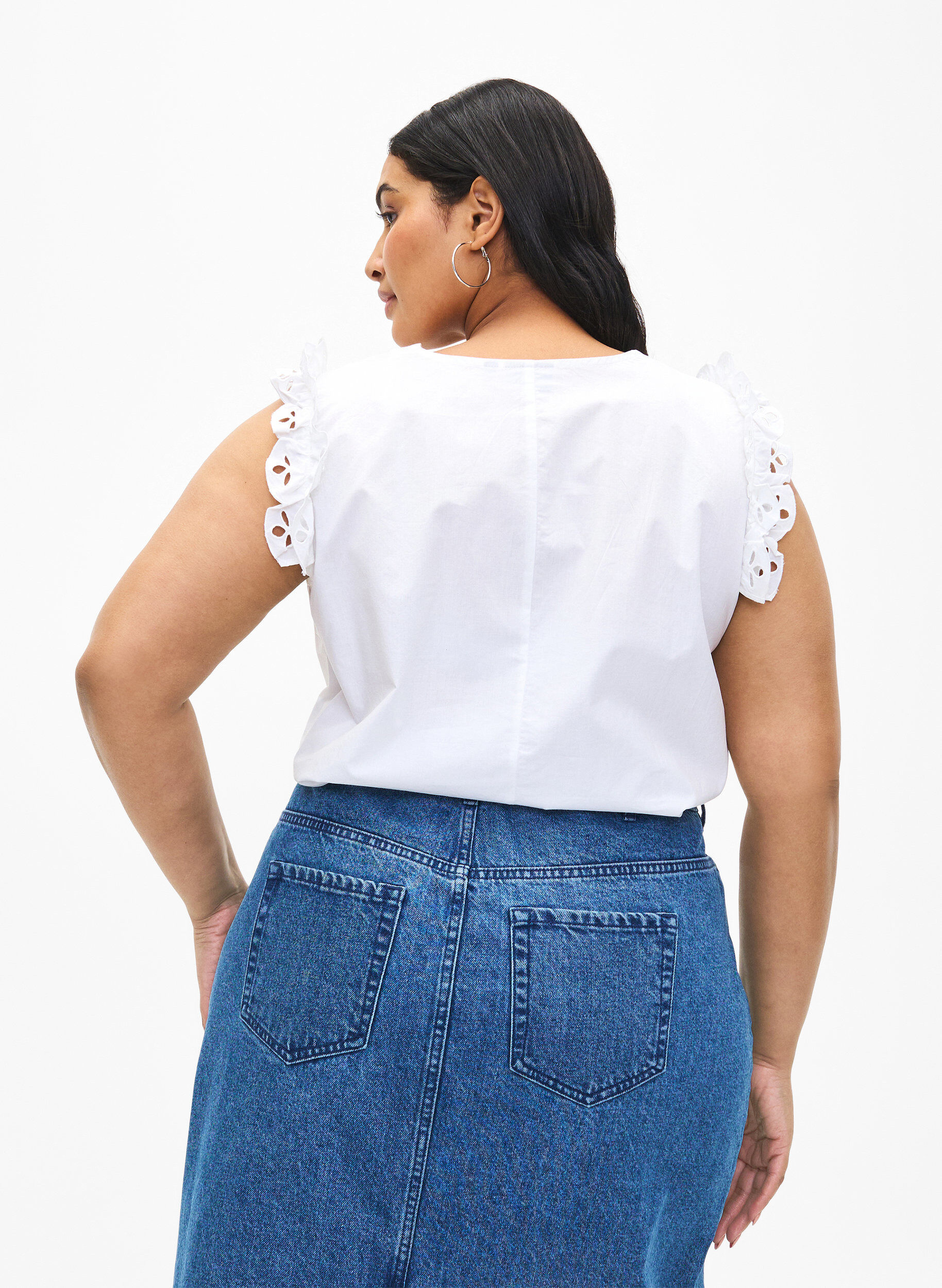 Zizzi&Auml;rmelloses Baumwolltop mit R&uuml;schen, Wei&szlig;, Model image number 2