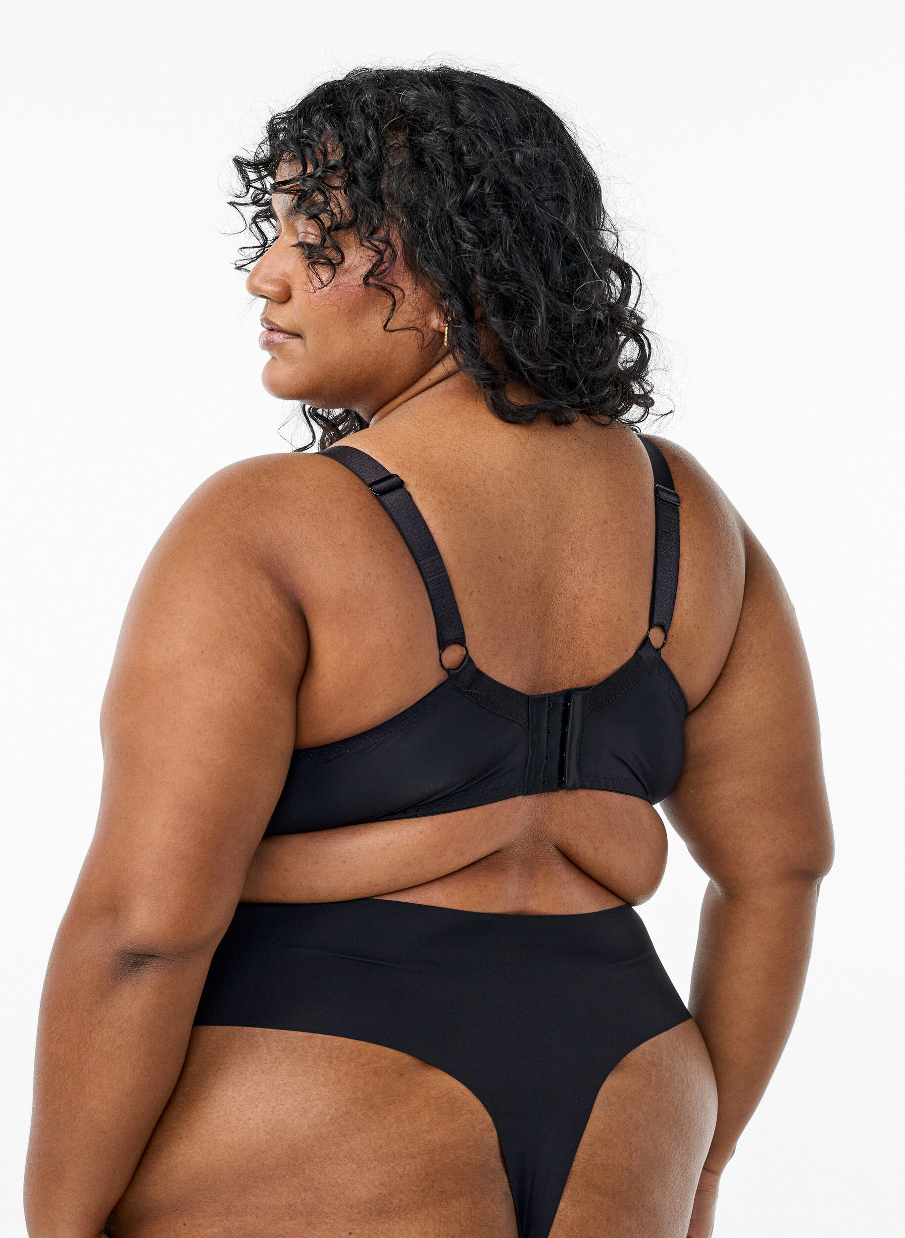 ZizziWattierter BH mit Spitze, Schwarz, Model image number 2