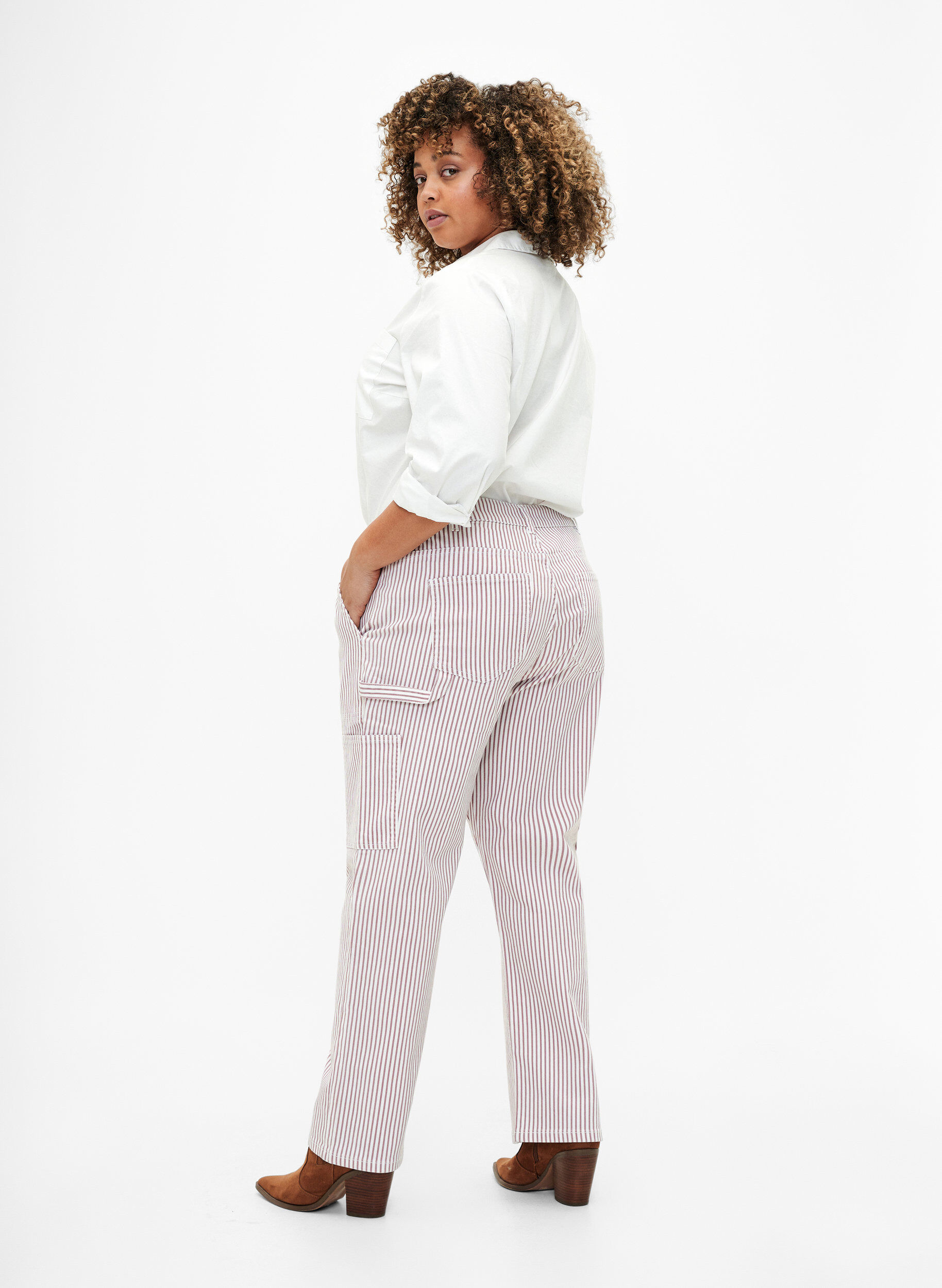 ZizziGestreifte Cargo-Jeans mit gerader Passform, Rose White Stripe, Model image number 1
