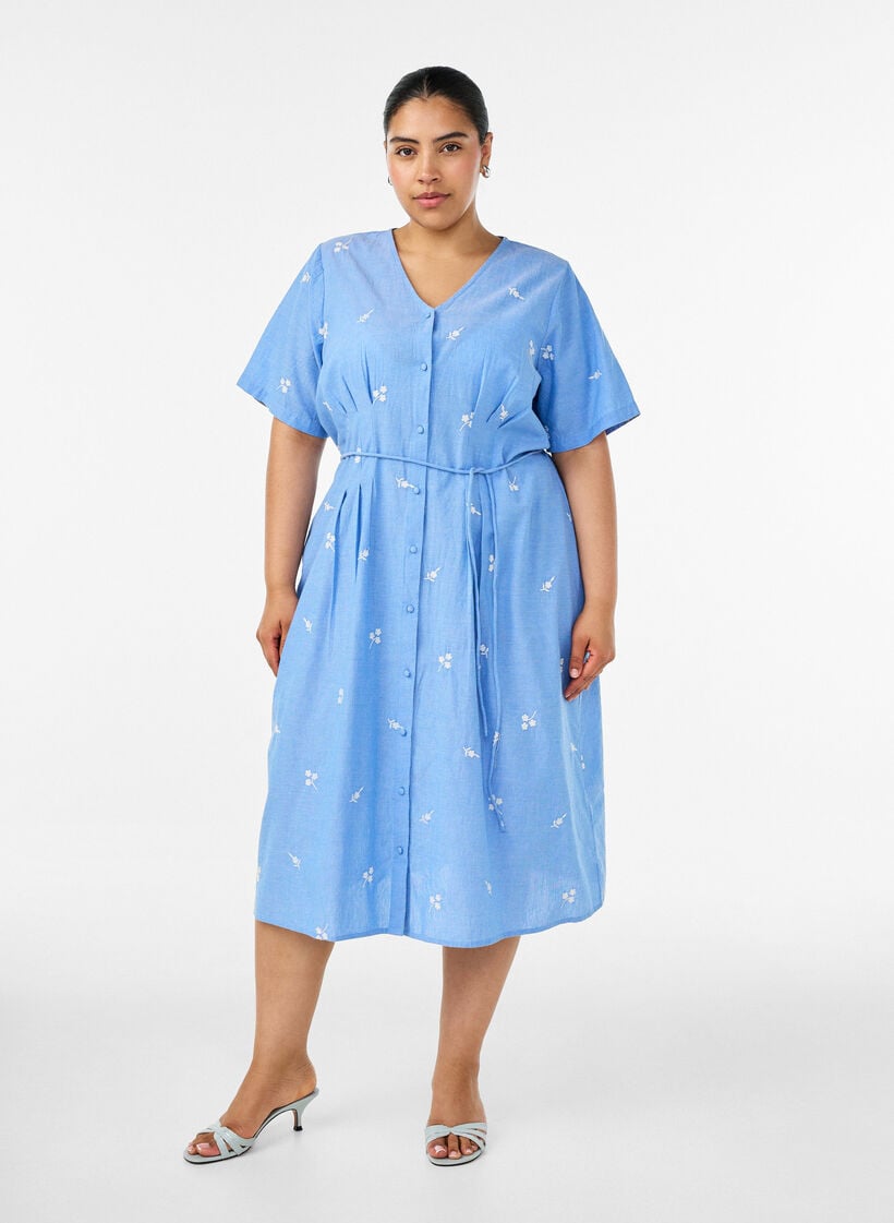 Hemdblusenkleid aus Baumwolle mit gestickten Blumen, Blau, Model image number 0