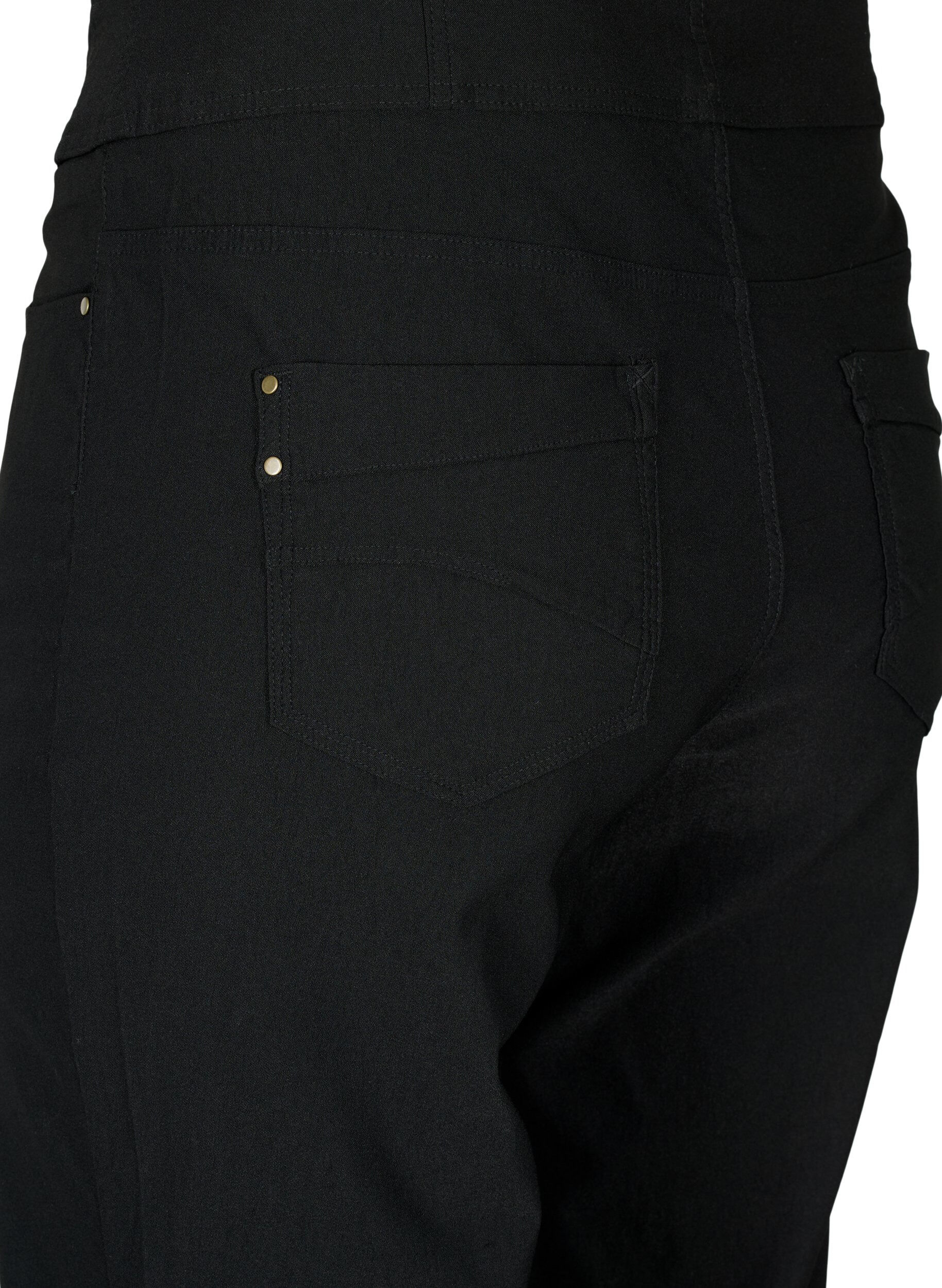 ZizziEng anliegende Capri-Hose mit hoher Taille, Black, Packshot image number 3