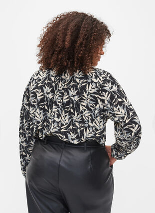 Langarm Bluse mit Print und V-Ausschnitt, Leaf AOP, Model image number 1