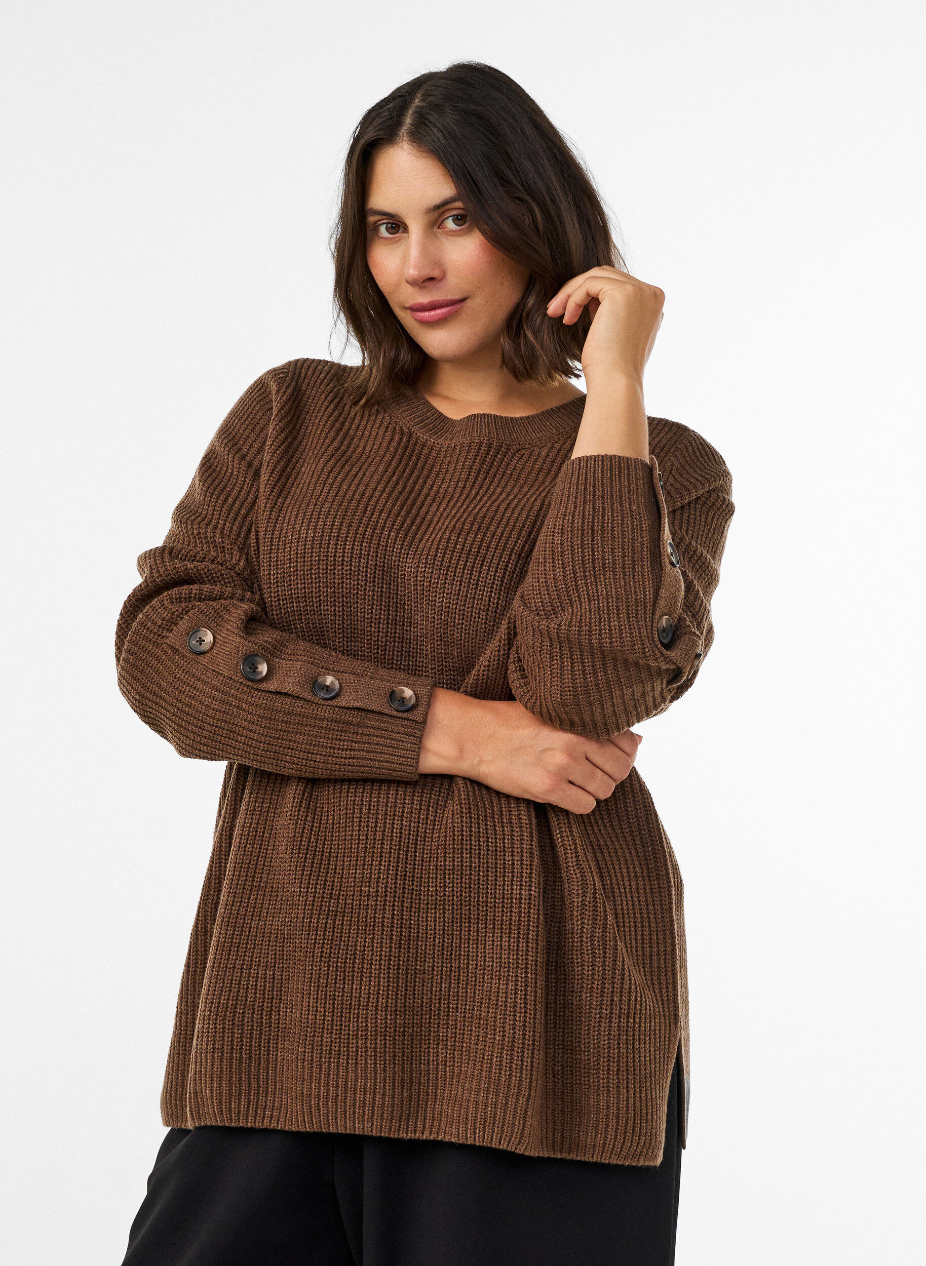 ZizziStrickbluse mit Rippstruktur und Knopfdetails, Braun, Model image number 0