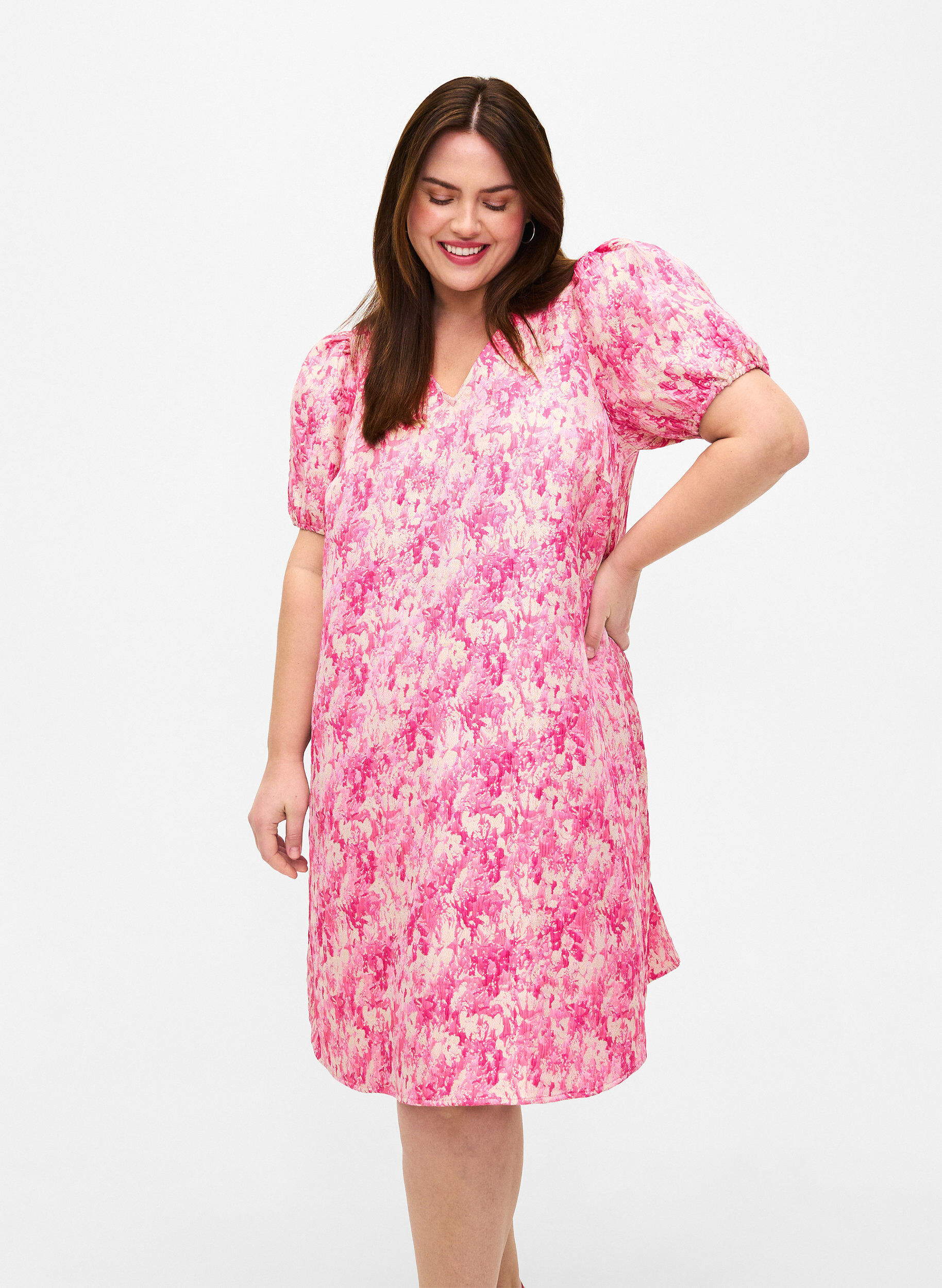 ZizziKleid mit kurzen Puff&auml;rmeln, Chateau Rose AOP, Model image number 0