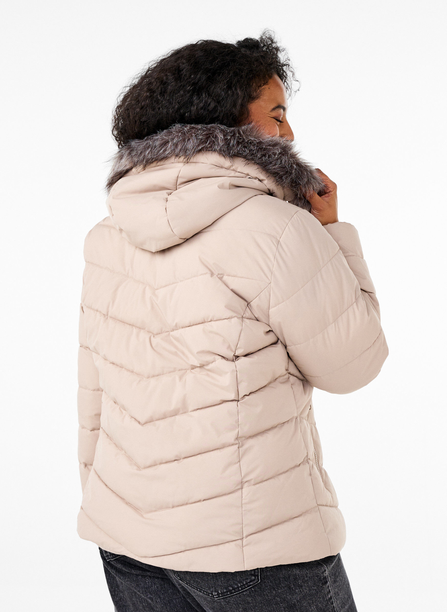 ZizziKurze Steppjacke mit Kapuze, Beige, Model image number 2