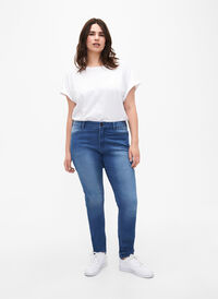 Viona Jeans mit normaler Taille, Light Blue, Model