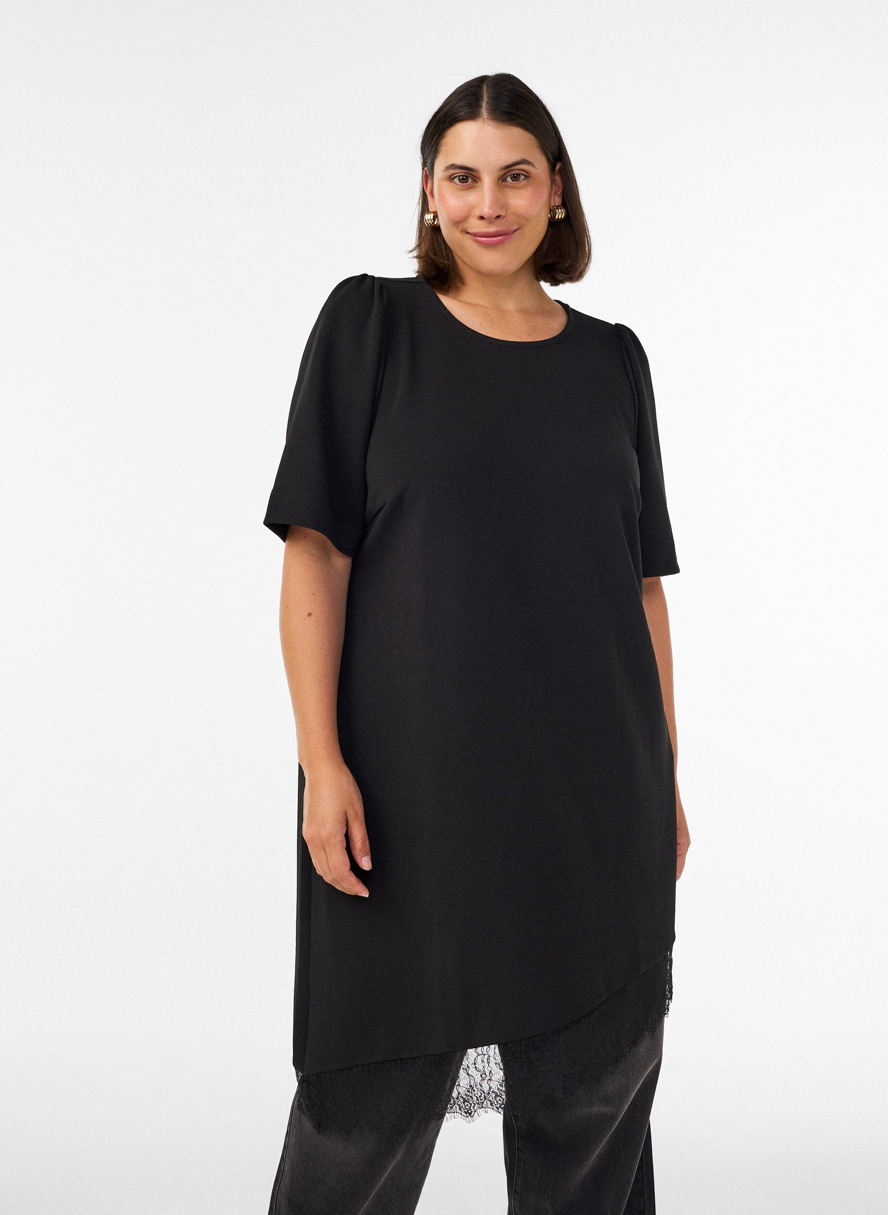 ZizziTunika mit asymmetrischem Spitzenbesatz, Schwarz, Model image number 0
