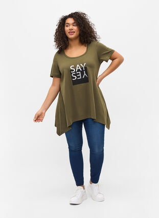 Kurzarm T-Shirt aus Baumwolle mit A-Linie, Ivy Green YES, Model image number 2