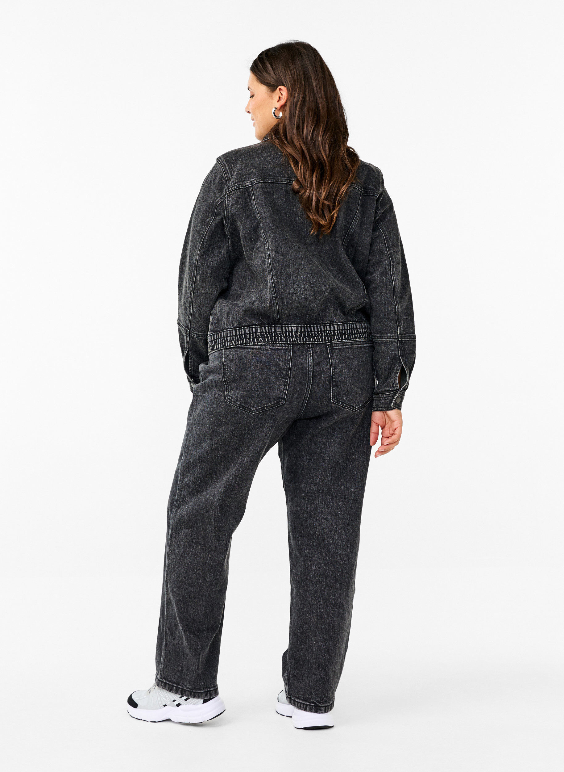 ZizziWeite Jeans mit verk&uuml;rzter L&auml;nge, Grau, Model image number 1