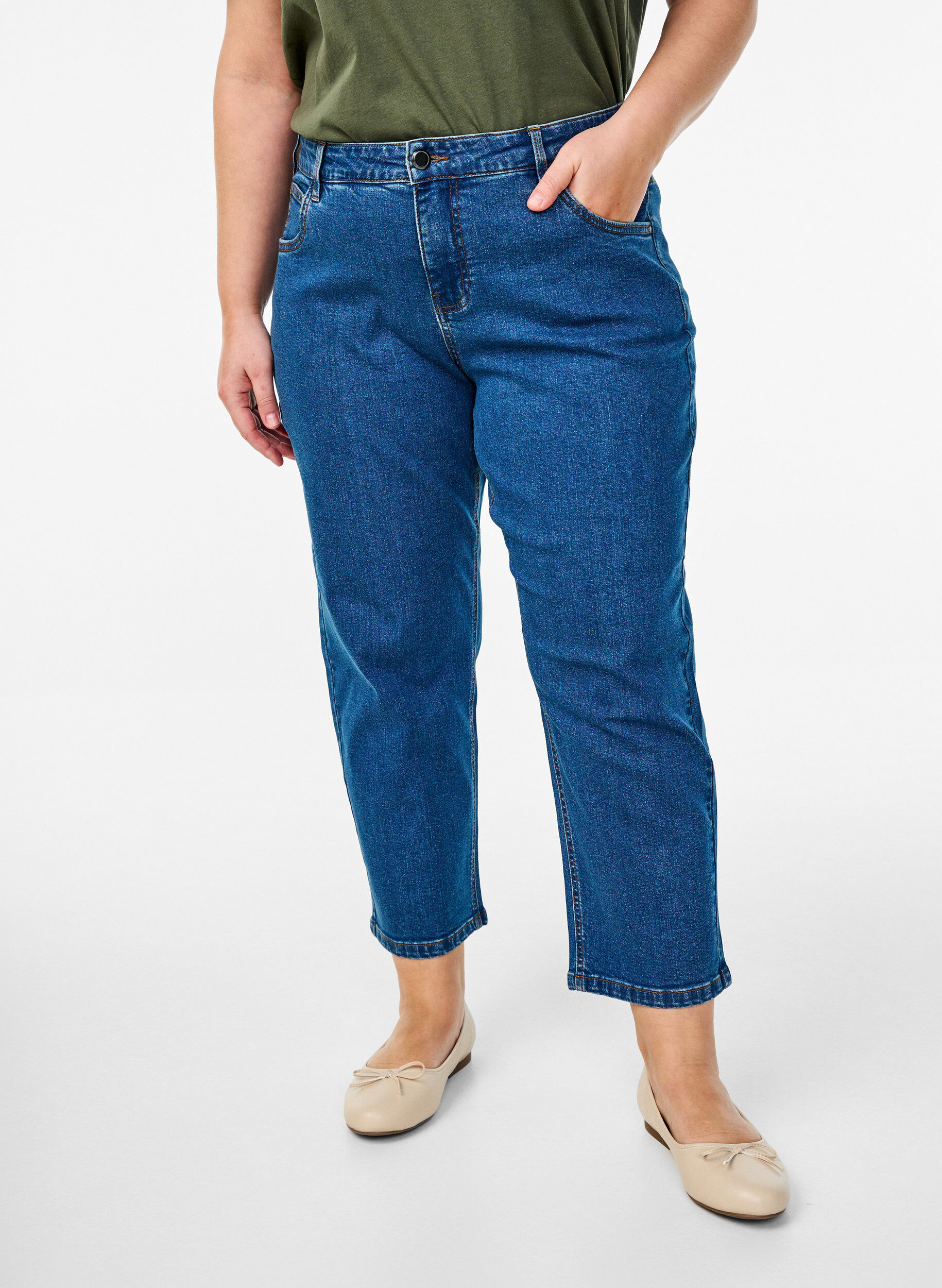 ZizziGek&uuml;rzte Vera Jeans mit geradem Bein, Blau, Model image number 2