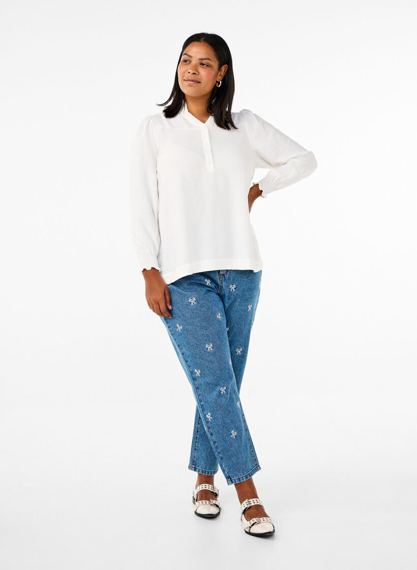 Mille Mom Fit Jeans mit Stickerei, Blau, Model image number 0