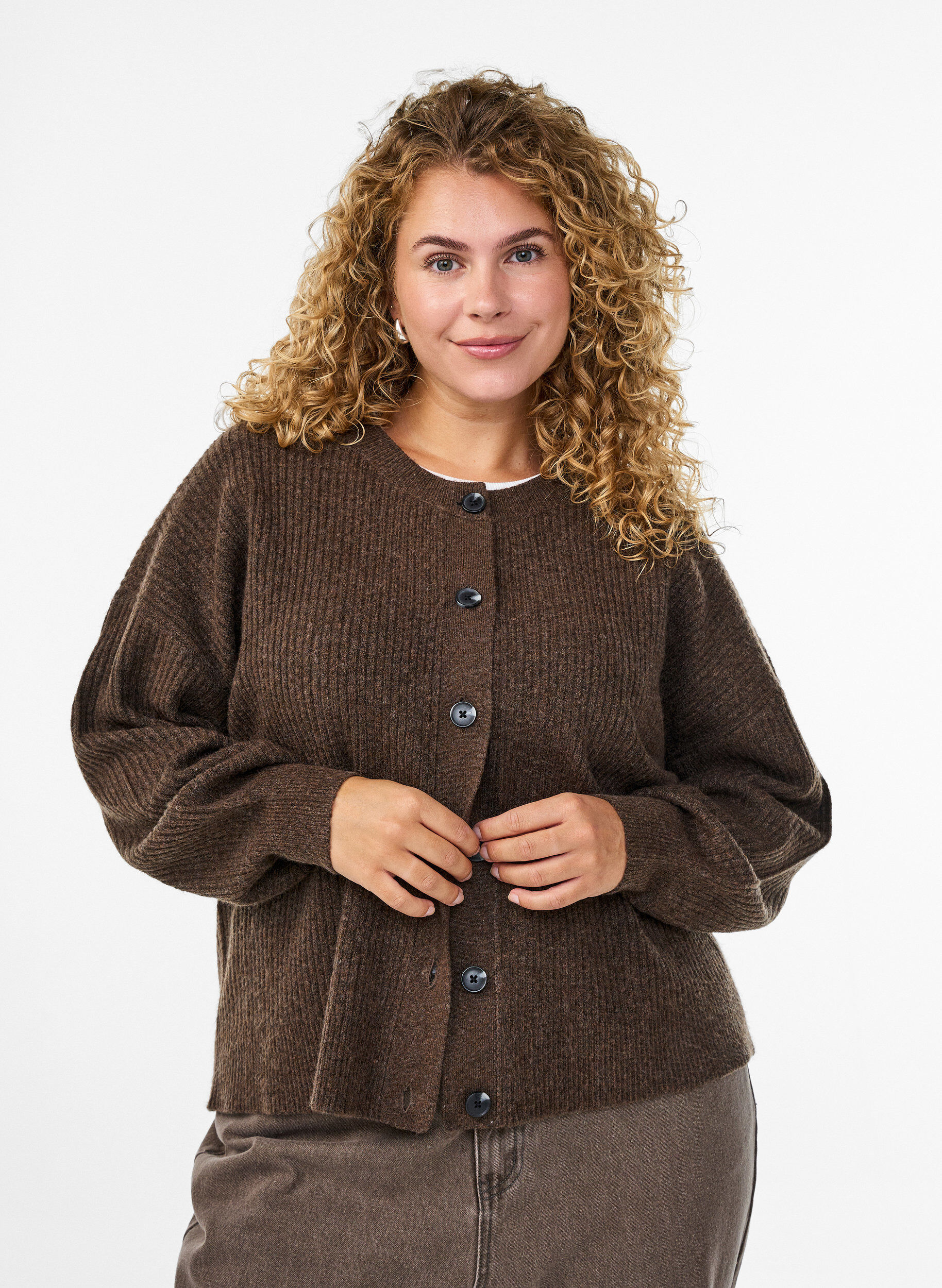 ZizziRippenstrick Strickjacke mit Kn&ouml;pfen, Braun, Model image number 0