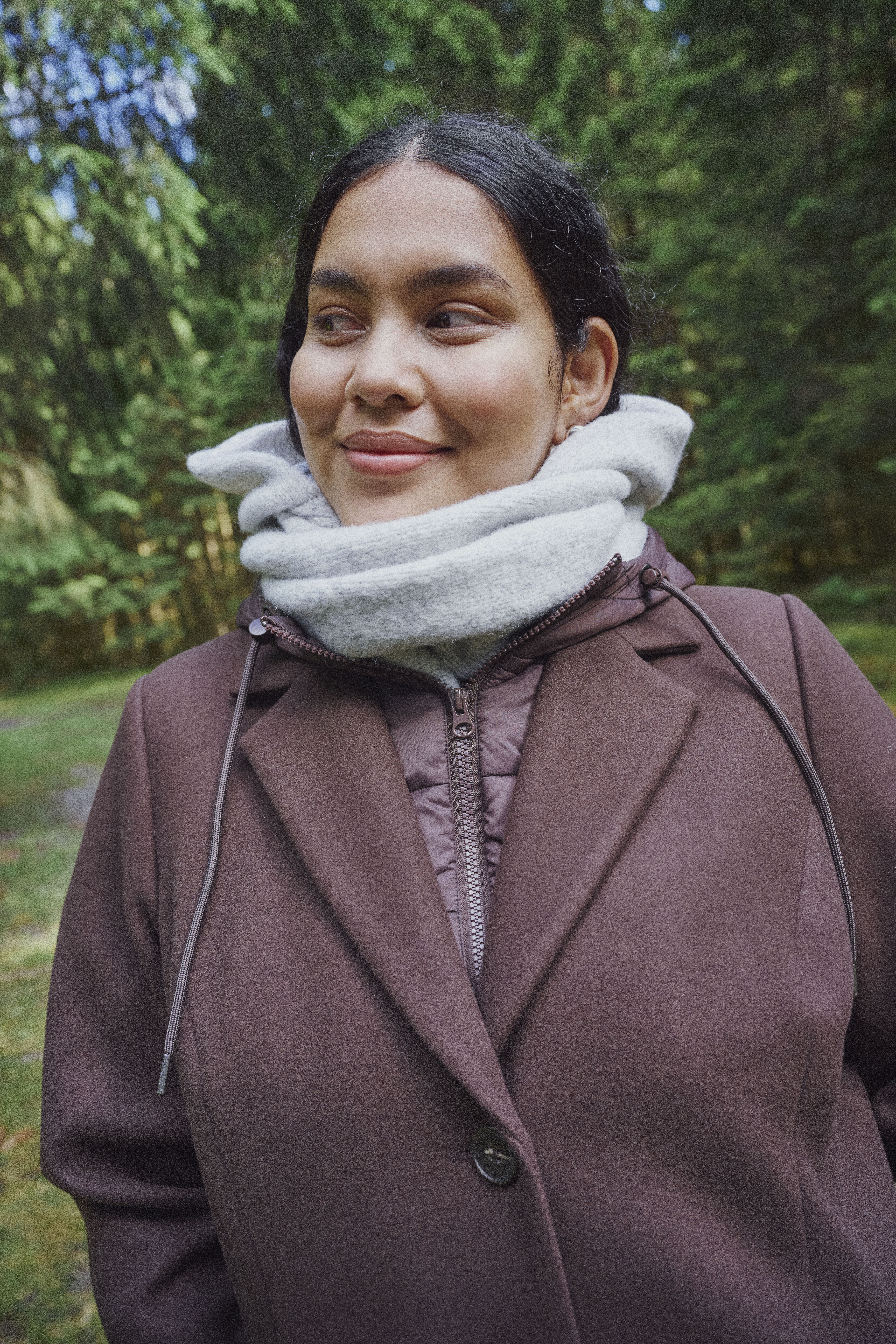 ZizziWeicher und erdiger Lagenlook, , Model