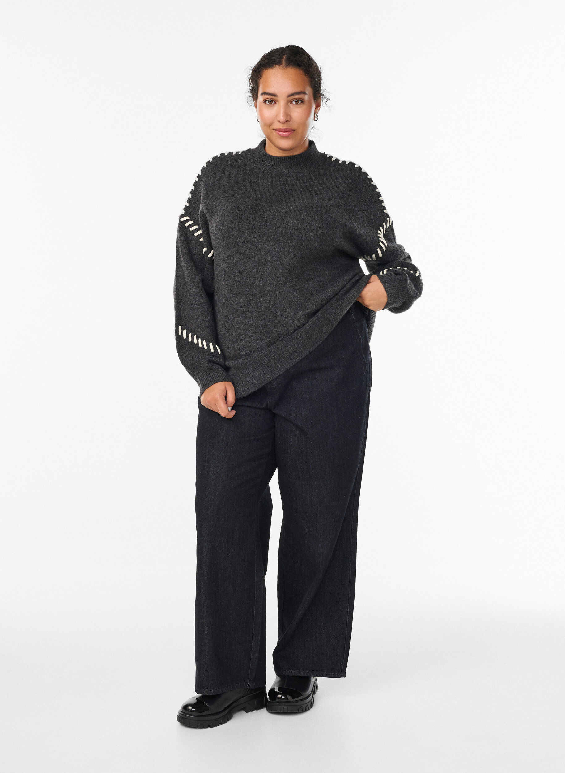 ZizziPullover mit Ziern&auml;hten, Grau, Model image number 1