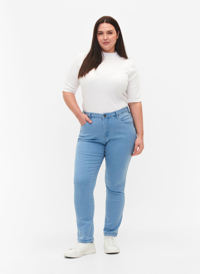 Slim Fit Emily Jeans mit normaler Taillenh&ouml;he, Blau, Model image number 0