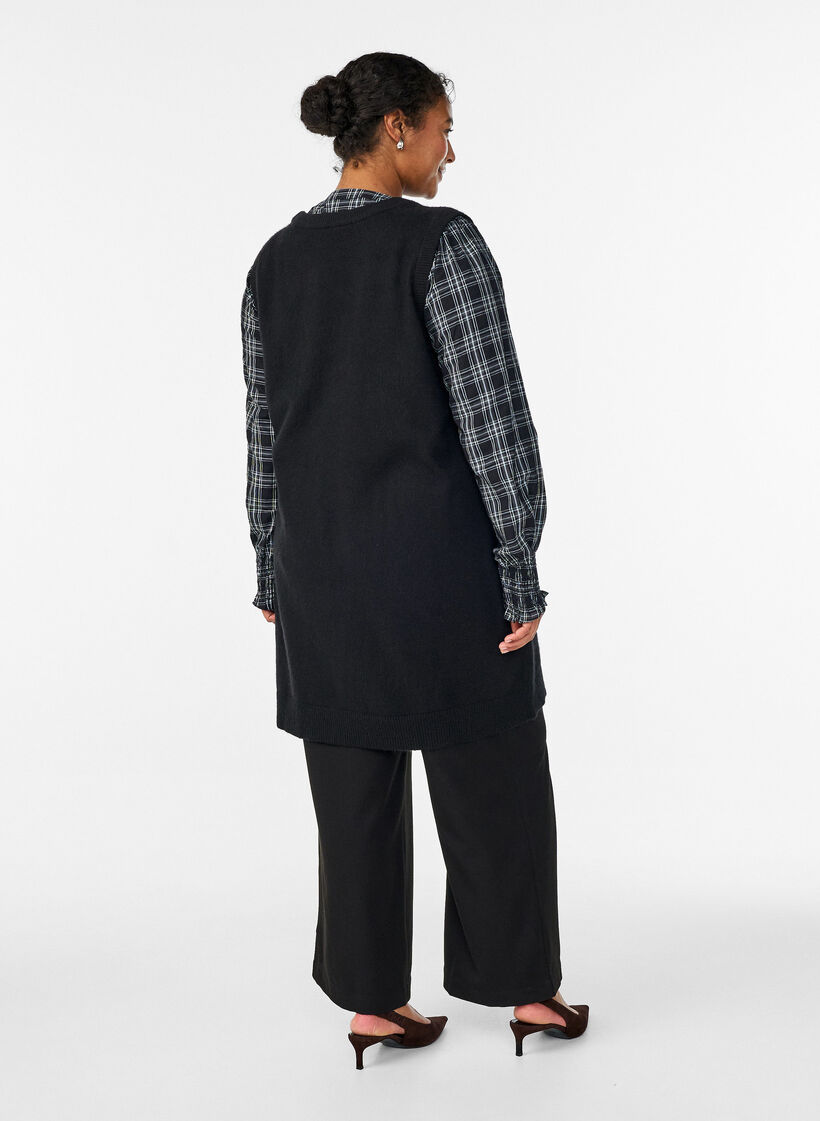 Kurzes &auml;rmelloses Strickkleid, Schwarz, Model image number 2