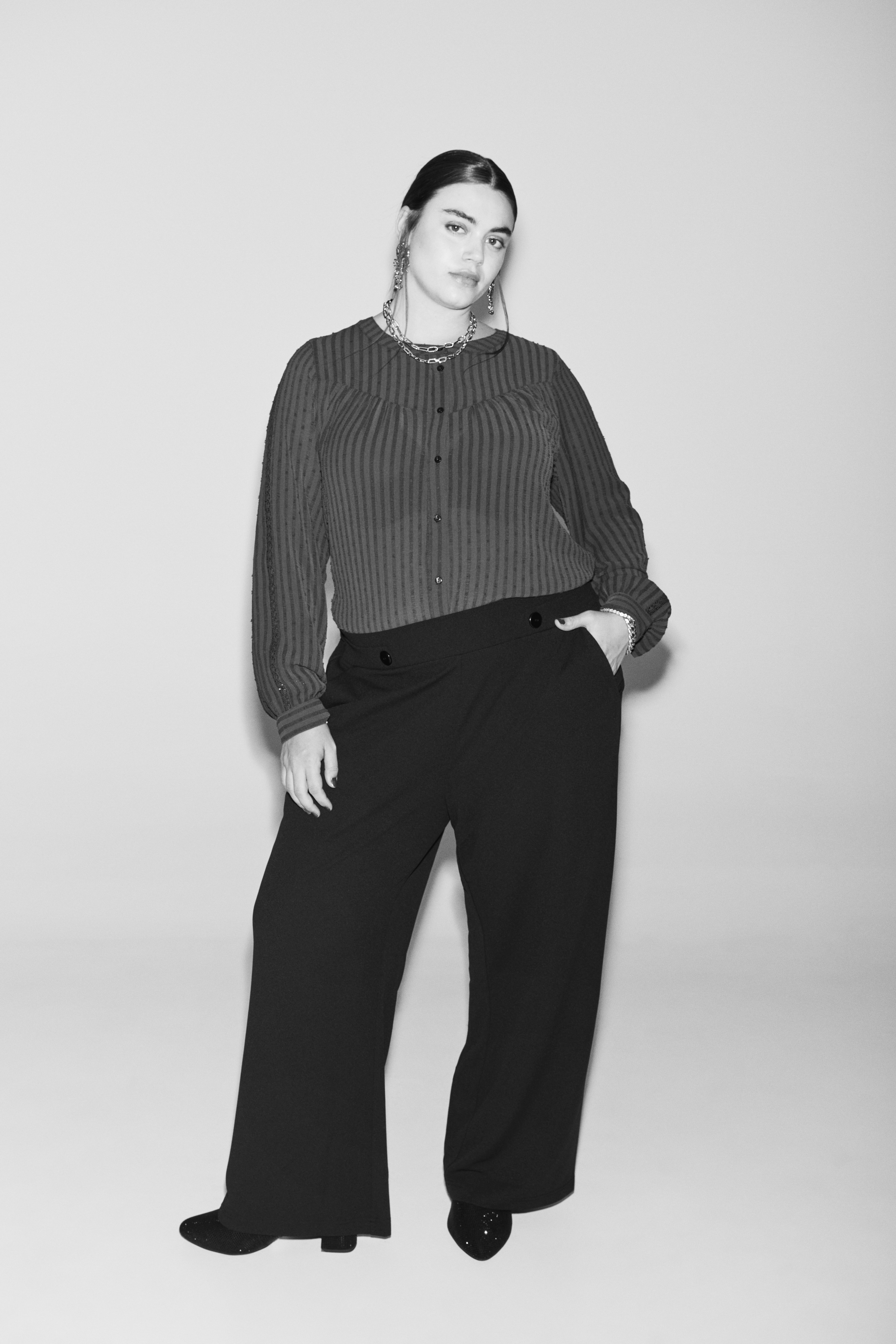 ZizziHemd mit Stickdetails, , Model