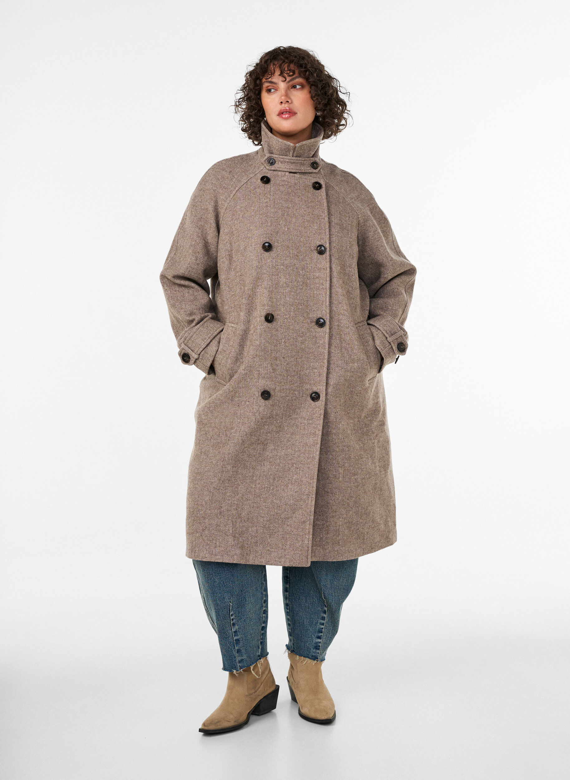 ZizziLanger Wollmantel mit hohem Kragen und doppelreihigem Design, Braun, Model image number 0