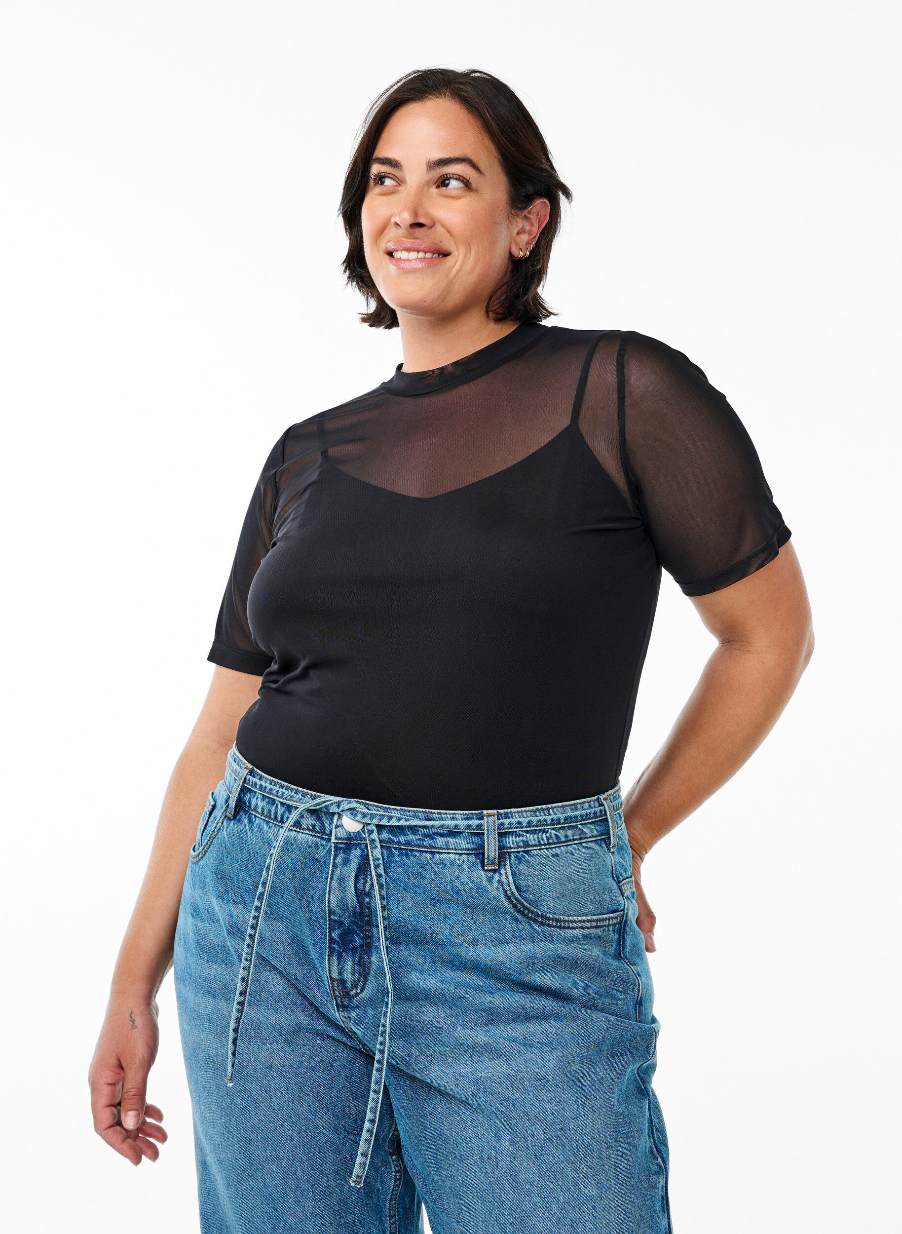 Bluse aus Mesh, mit kurzen &Auml;rmeln, Schwarz, Model