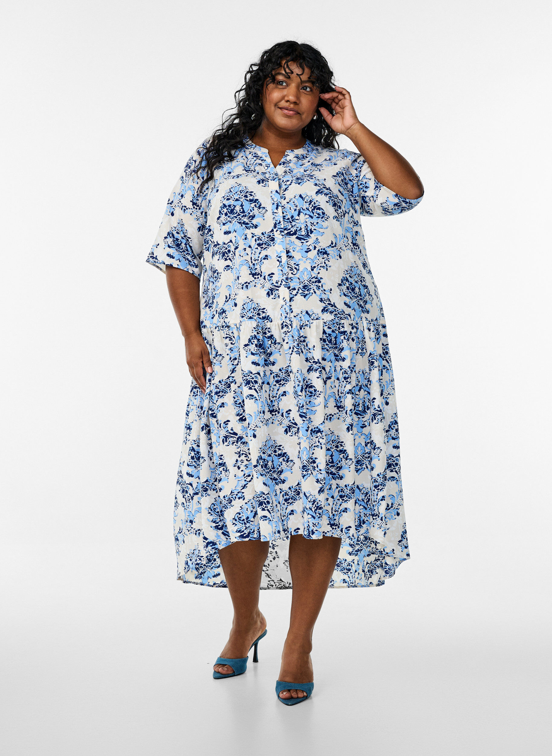 ZizziA-Linien-Midi-Kleid mit kurzen &Auml;rmeln, Beige, Model image number 1