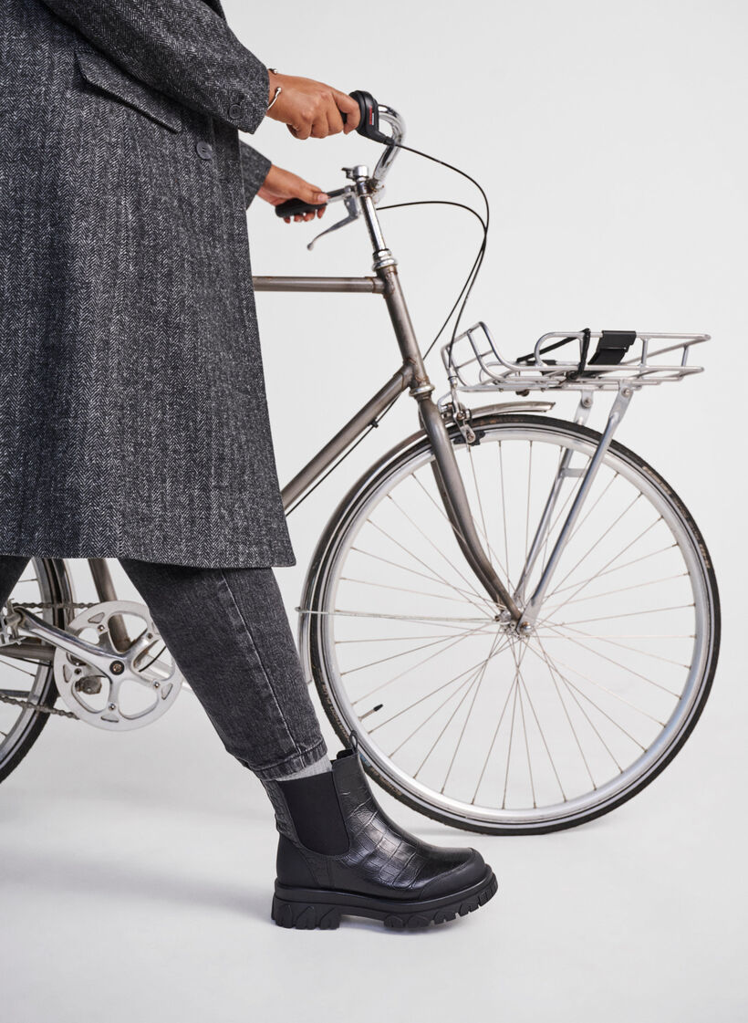 Extra-Weite – Croco Chelsea-Stiefel aus Leder, Black, Image image number 0