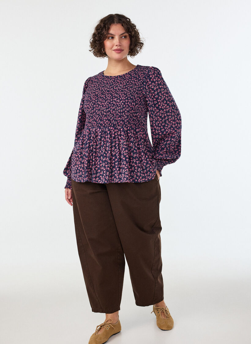 Bluse mit gesmoktem Oberteil und gebl&uuml;mtem Print, Blau, Model image number 0