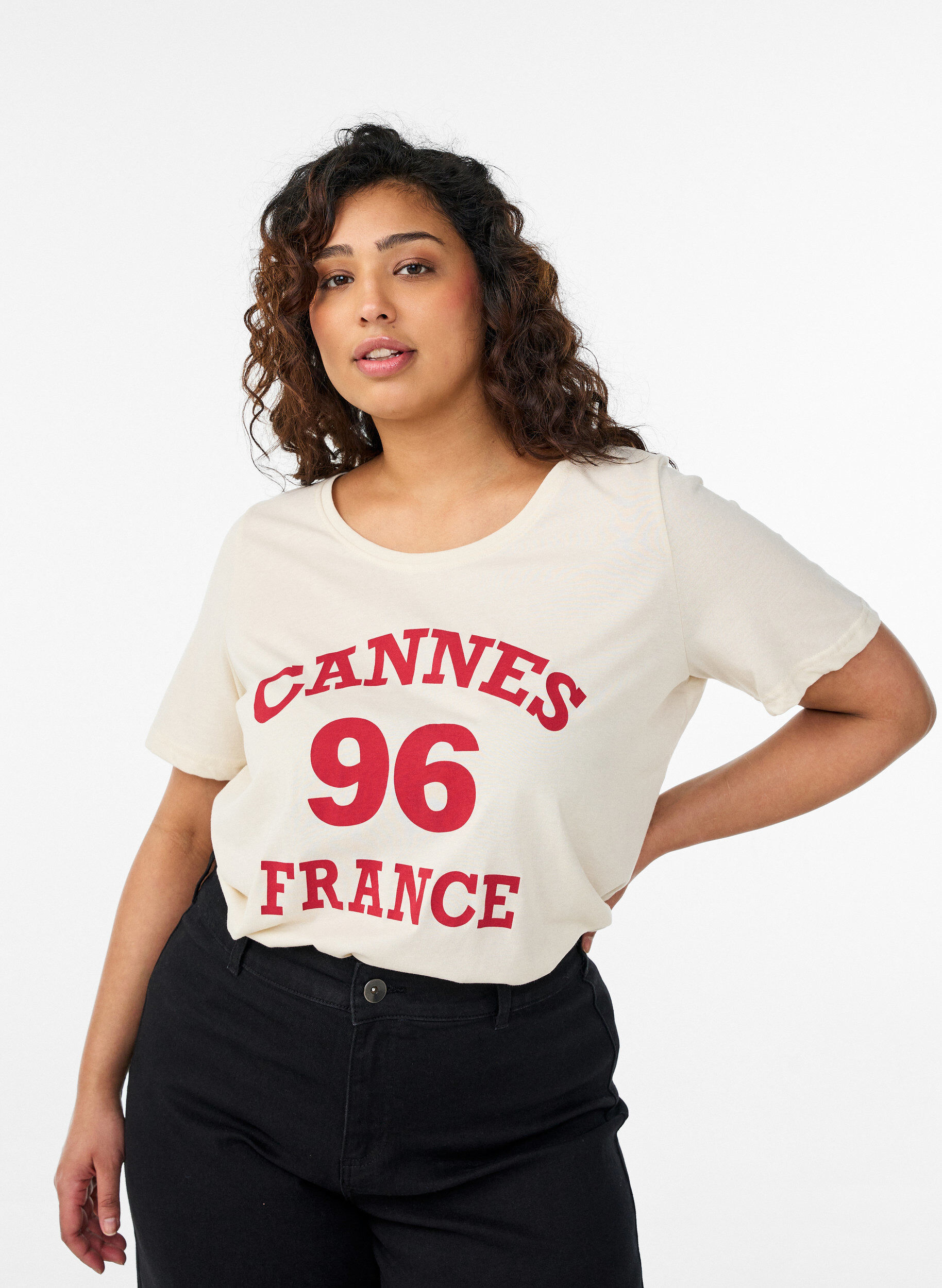 T-Shirt mit Print, Vanille, Model
