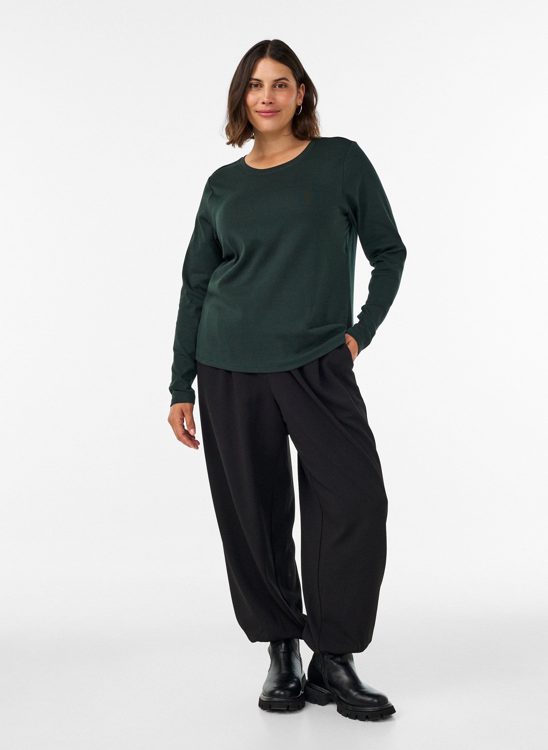 ZizziLangarm-Basic-T-Shirt mit Rundhalsausschnitt, Gr&uuml;n, Model image number 1