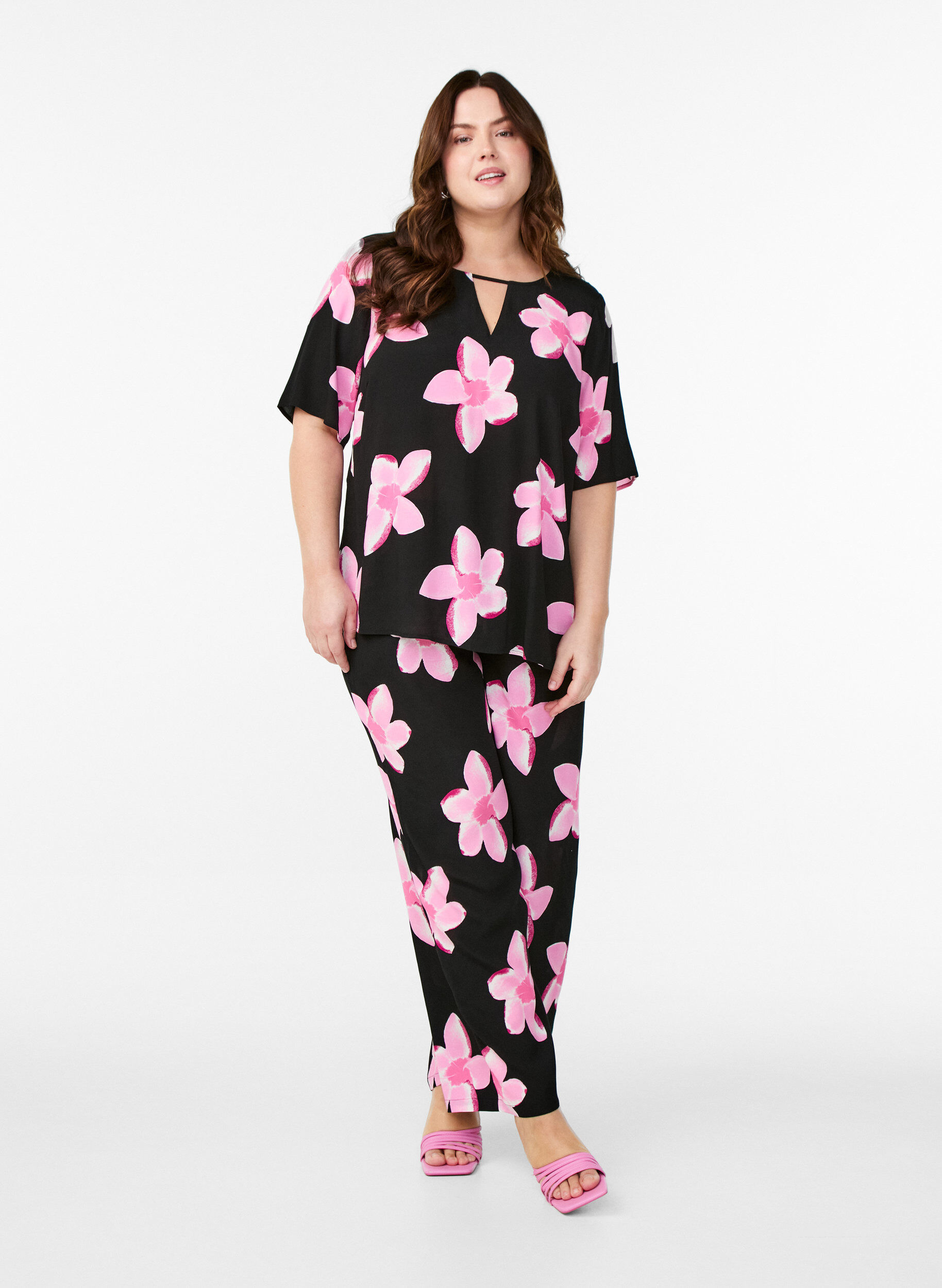 ZizziLockere Viskosehose mit Print, Schwarz, Model image number 0